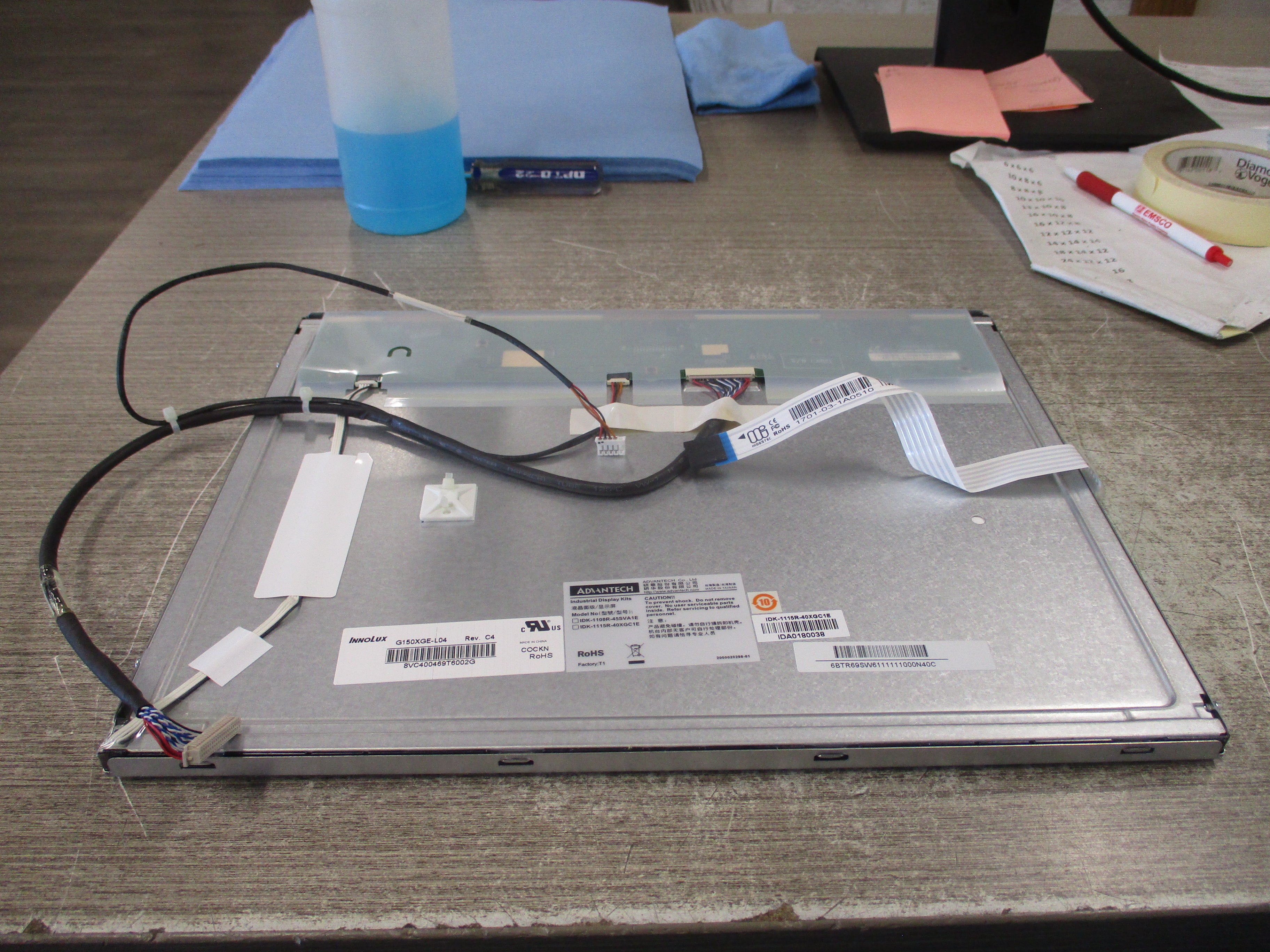 Advantech Industrial Touch Display IDK-1115R-40XGC1E 1024x768 400 nits Used