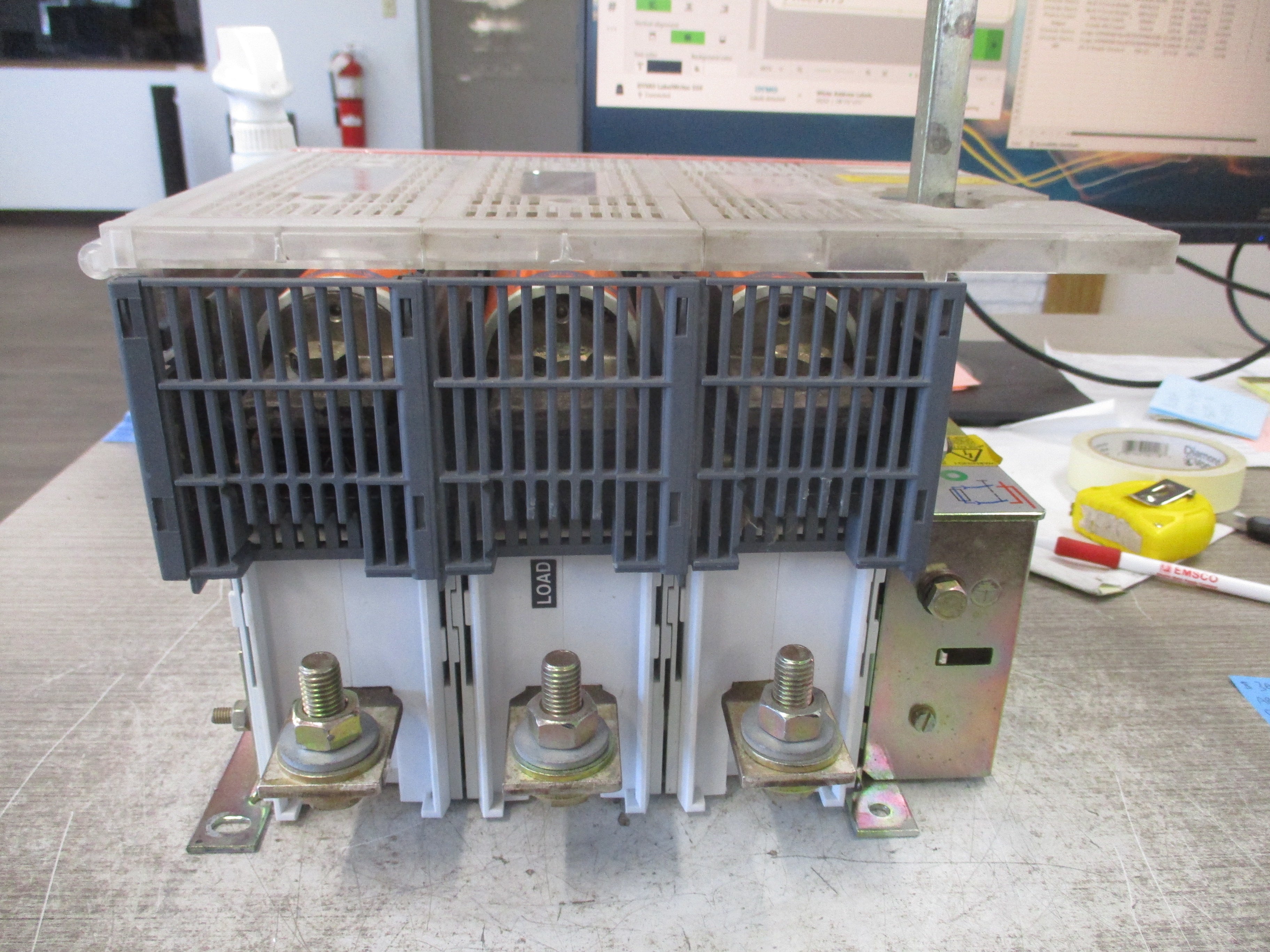 ABB Fusible Disconnect Switch OES400J3 400A 600V 3P (3) 250A Fuses *No Handle*