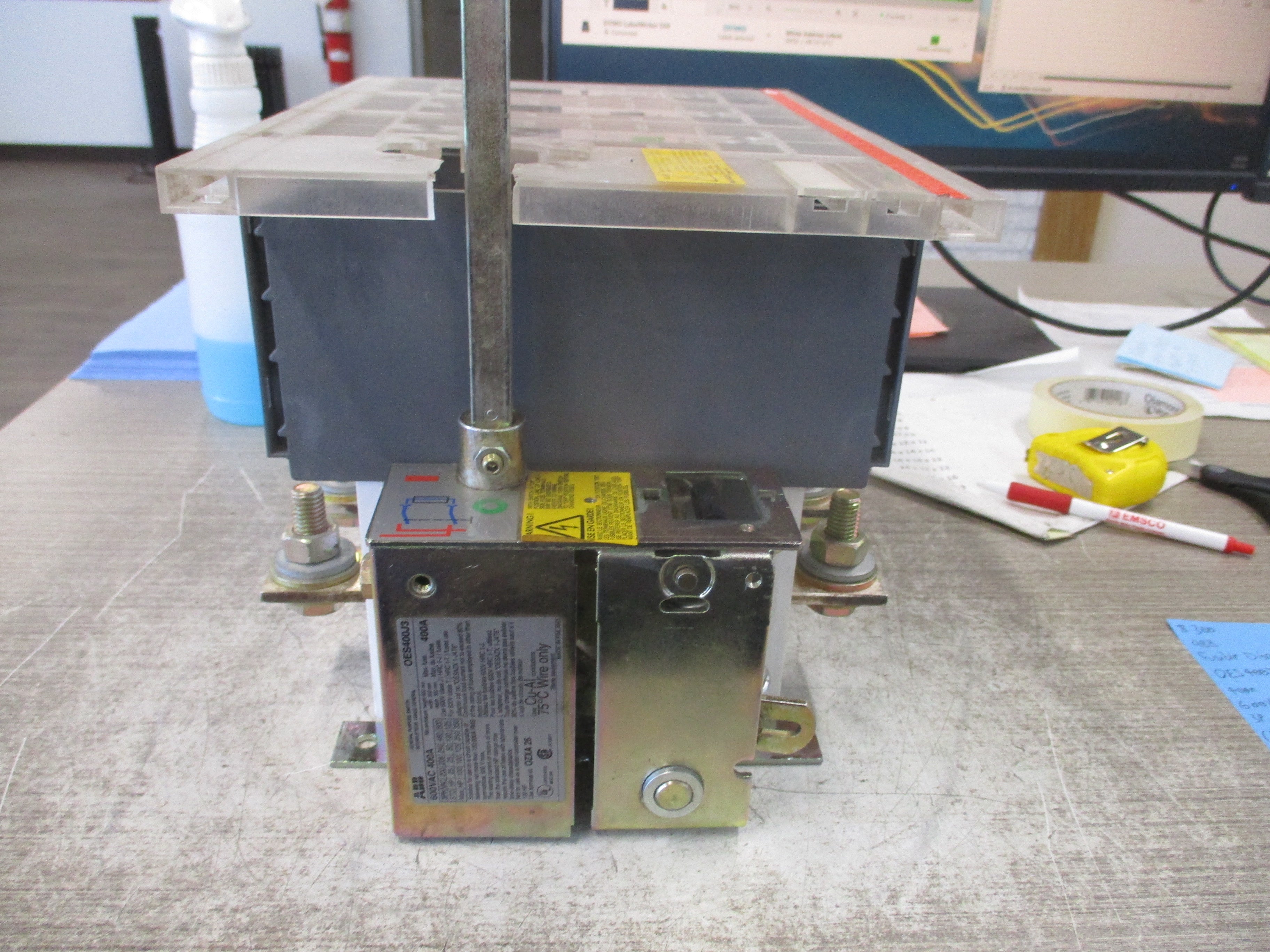 ABB Fusible Disconnect Switch OES400J3 400A 600V 3P (3) 250A Fuses *No Handle*