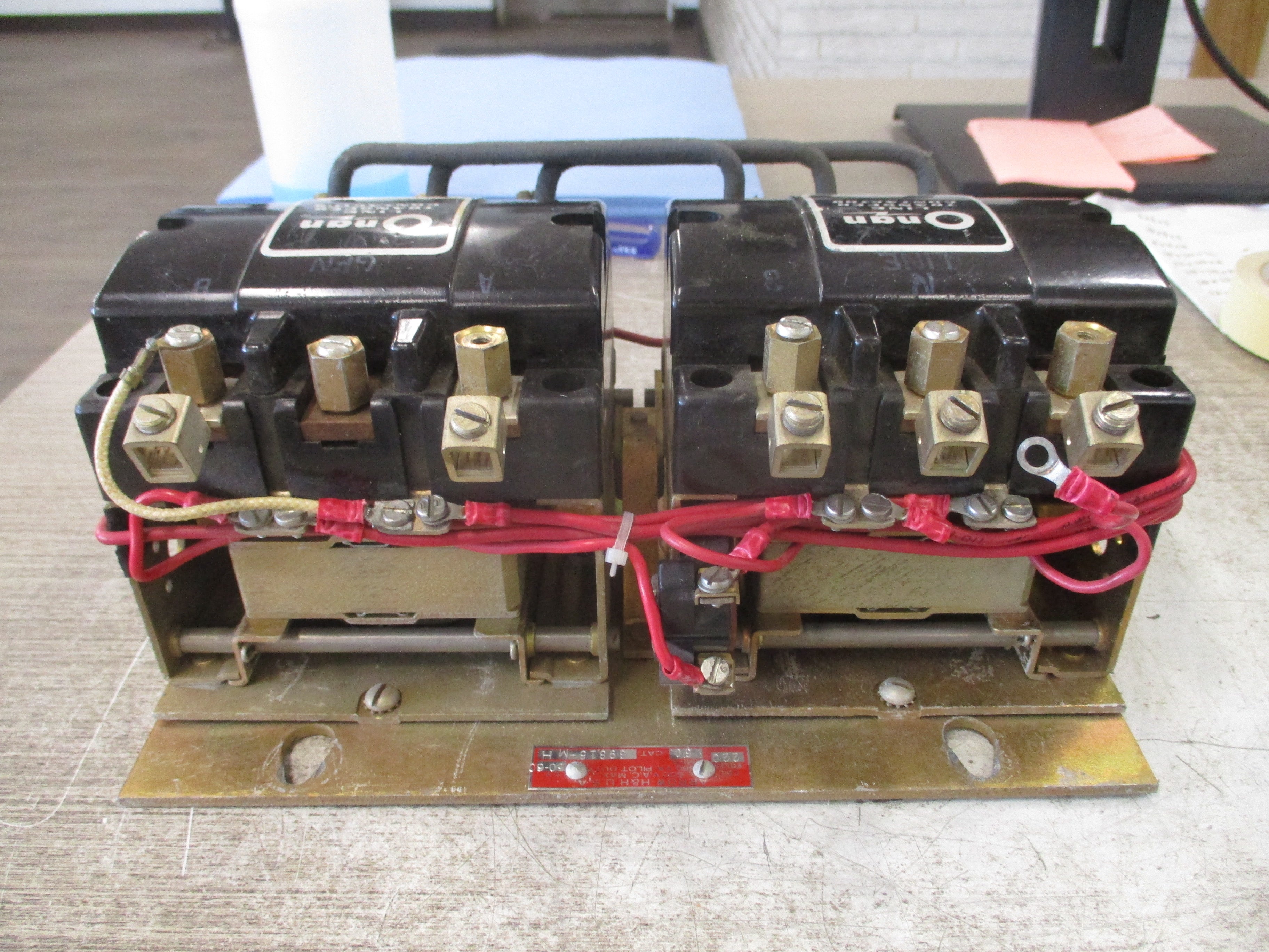 Arrow-H&H Onan Line Transfer Contactor 39815-MH 220V Coil 60A Used