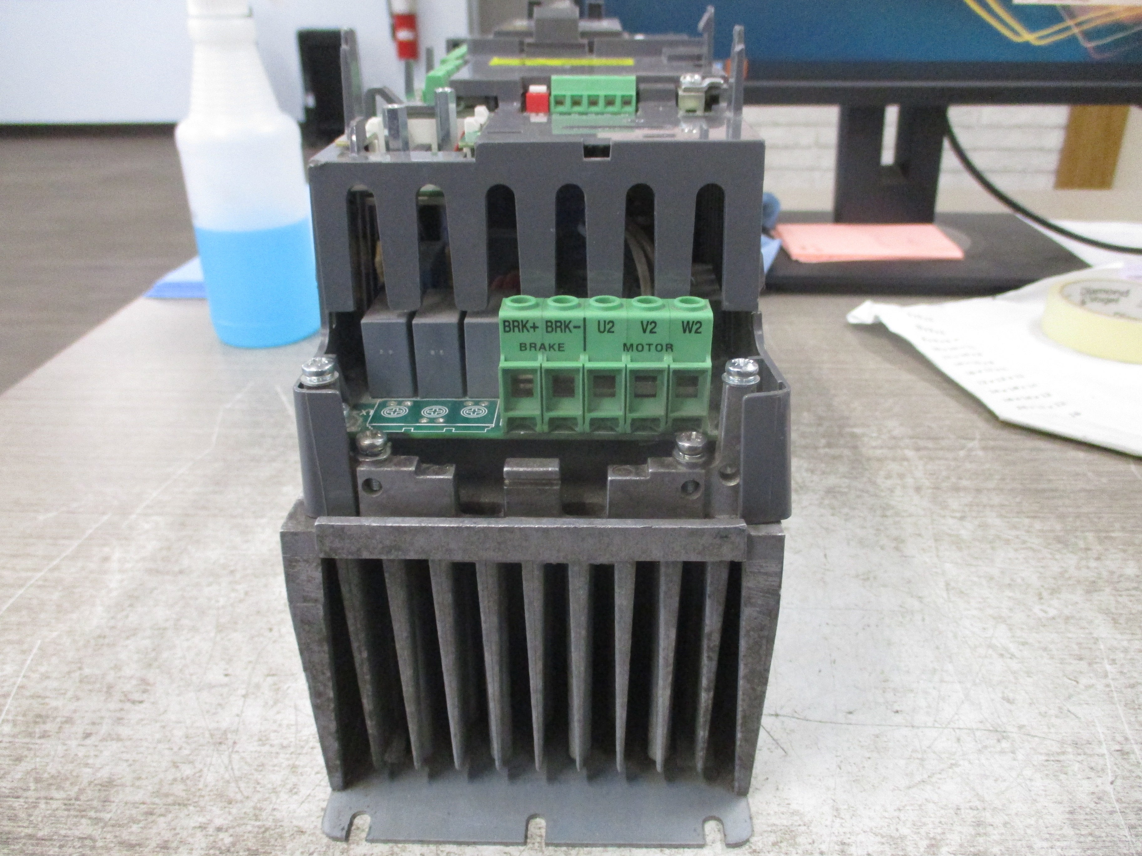 ABB ACH550 AC Drive ACH550-UH-08A8-4 5HP 3Ph Input: 3PH 48-63Hz 380-480VAC 8.8A