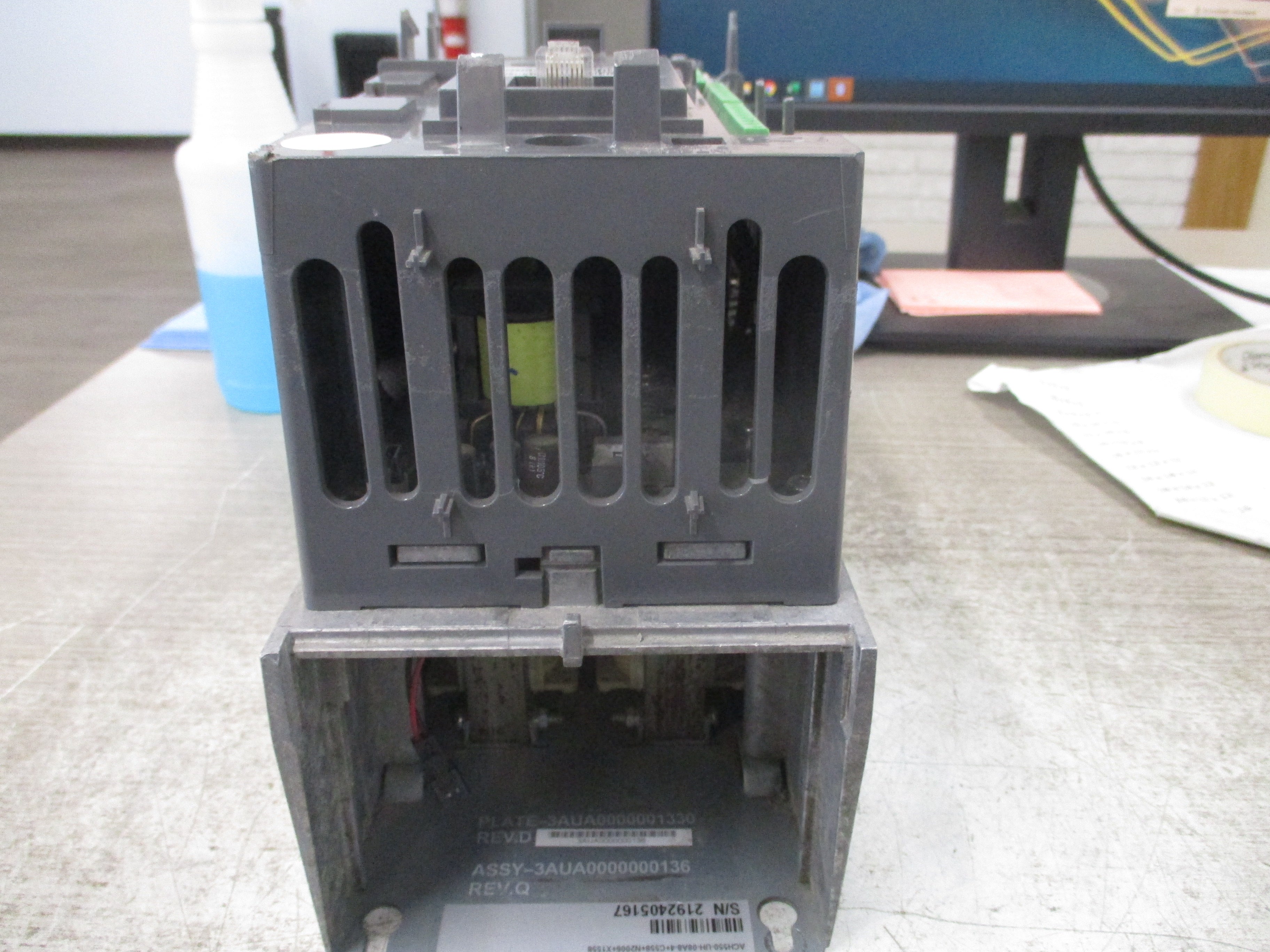 ABB ACH550 AC Drive ACH550-UH-08A8-4 5HP 3Ph Input: 3PH 48-63Hz 380-480VAC 8.8A