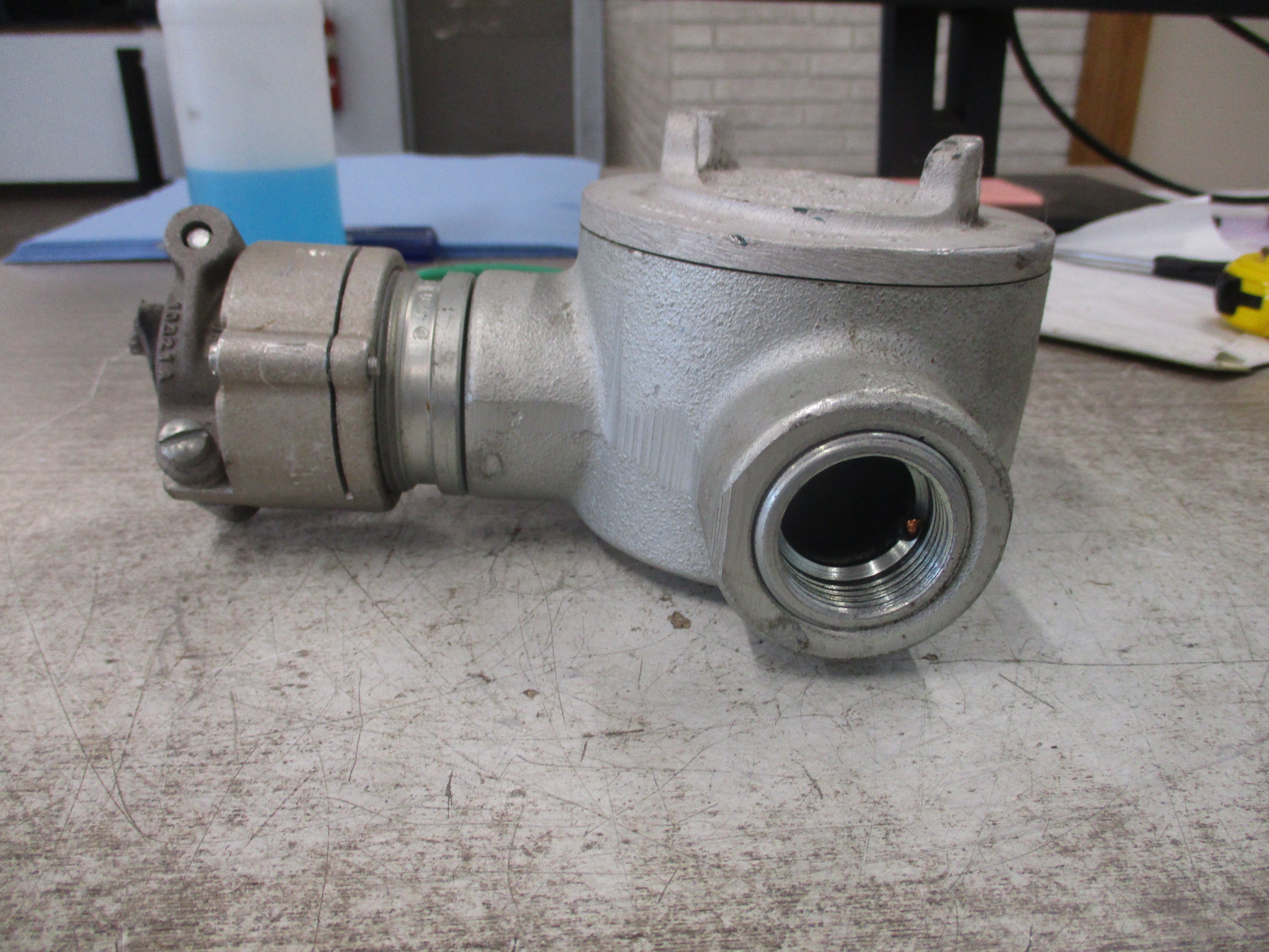 Crouse-Hinds Explosion Proof Outlet Box GVAT47 1 1/4" Used