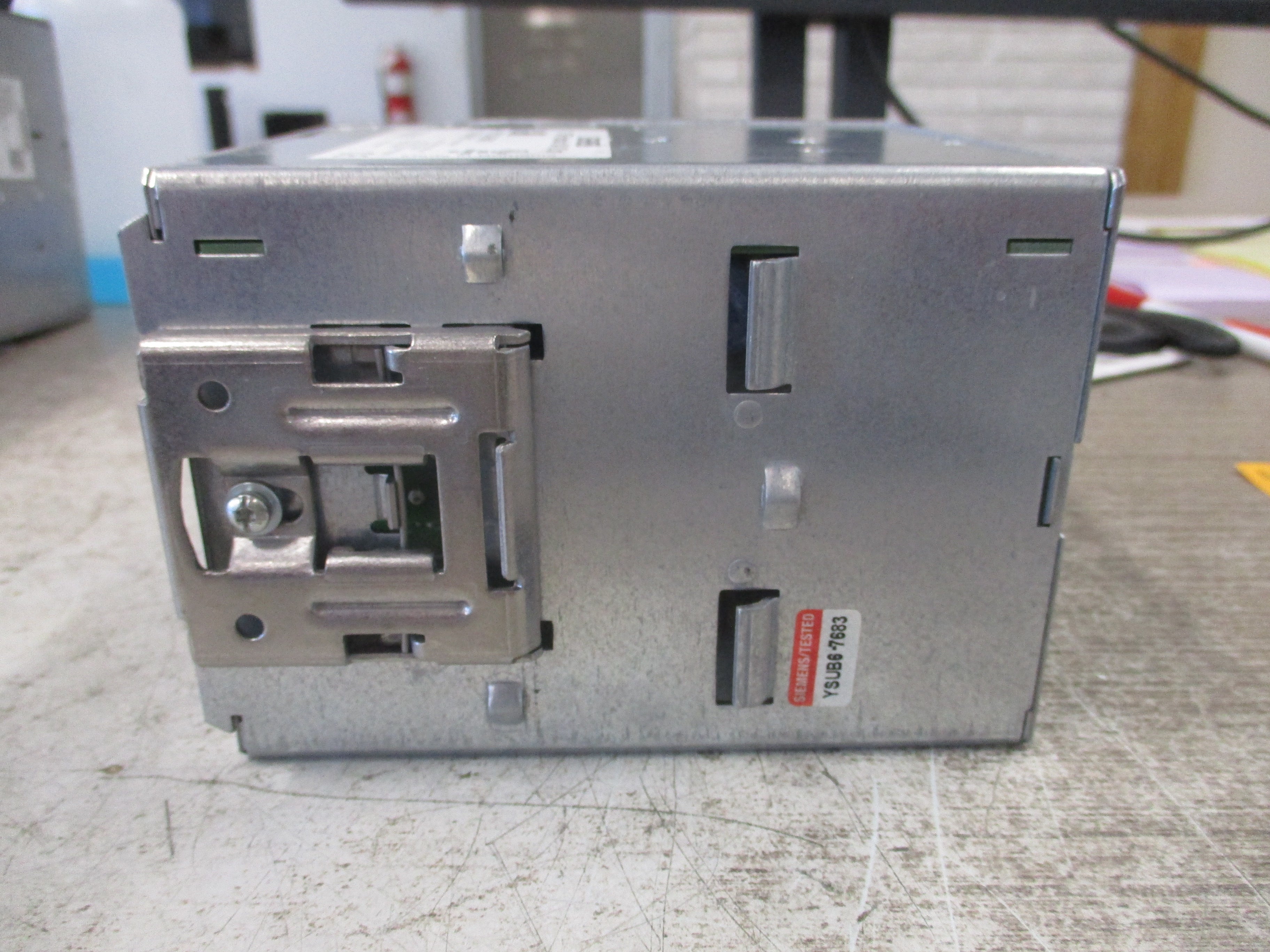 Siemens SITOP Power Supply 6EP1334-3BA00 Input: 120-230V AC / 230-500V AC 4.4A