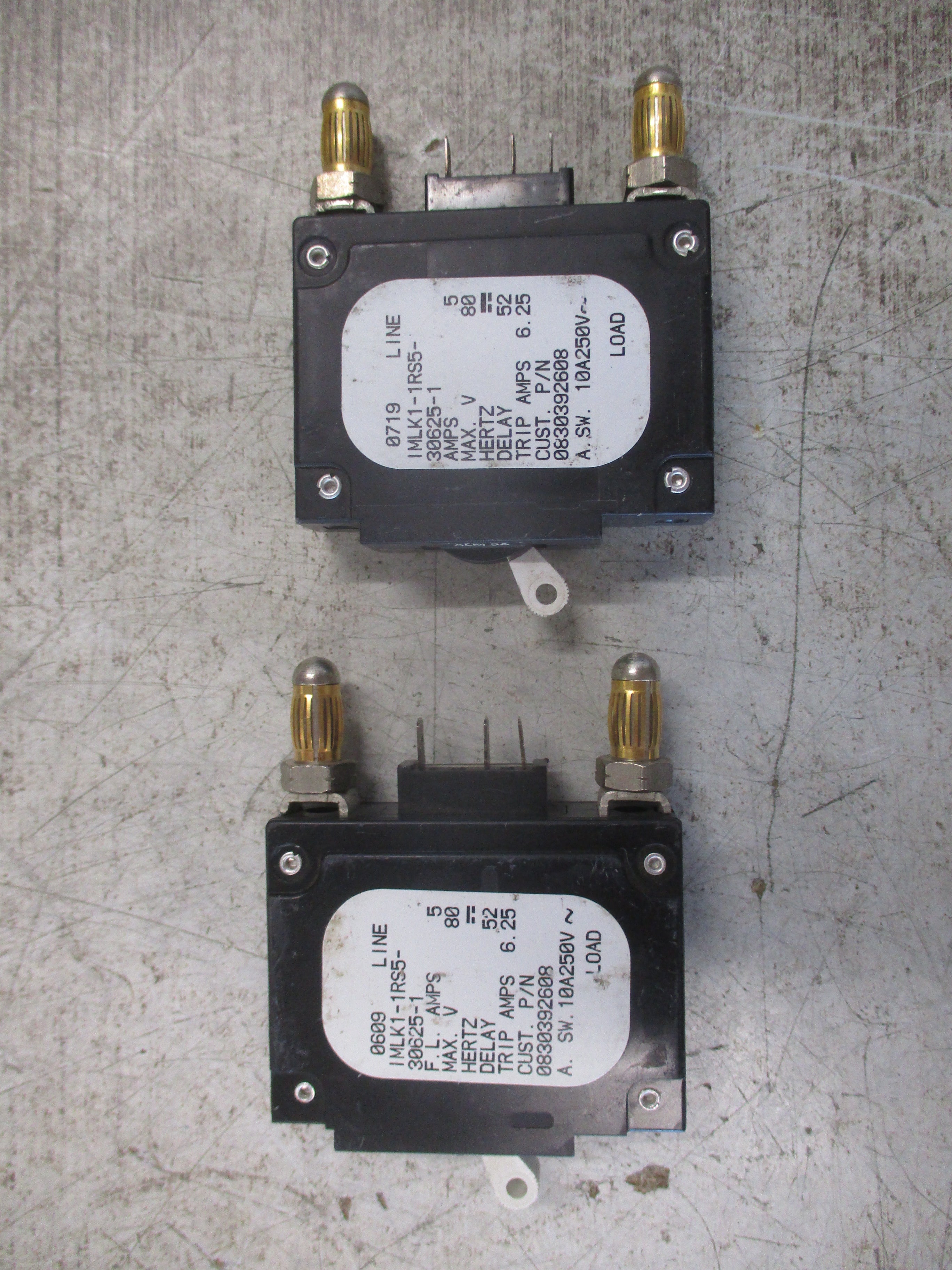 Airpax DC Circuit Breaker IMLK1-1RS5-30625-1 5A 80VDC *Lot of 2* Used