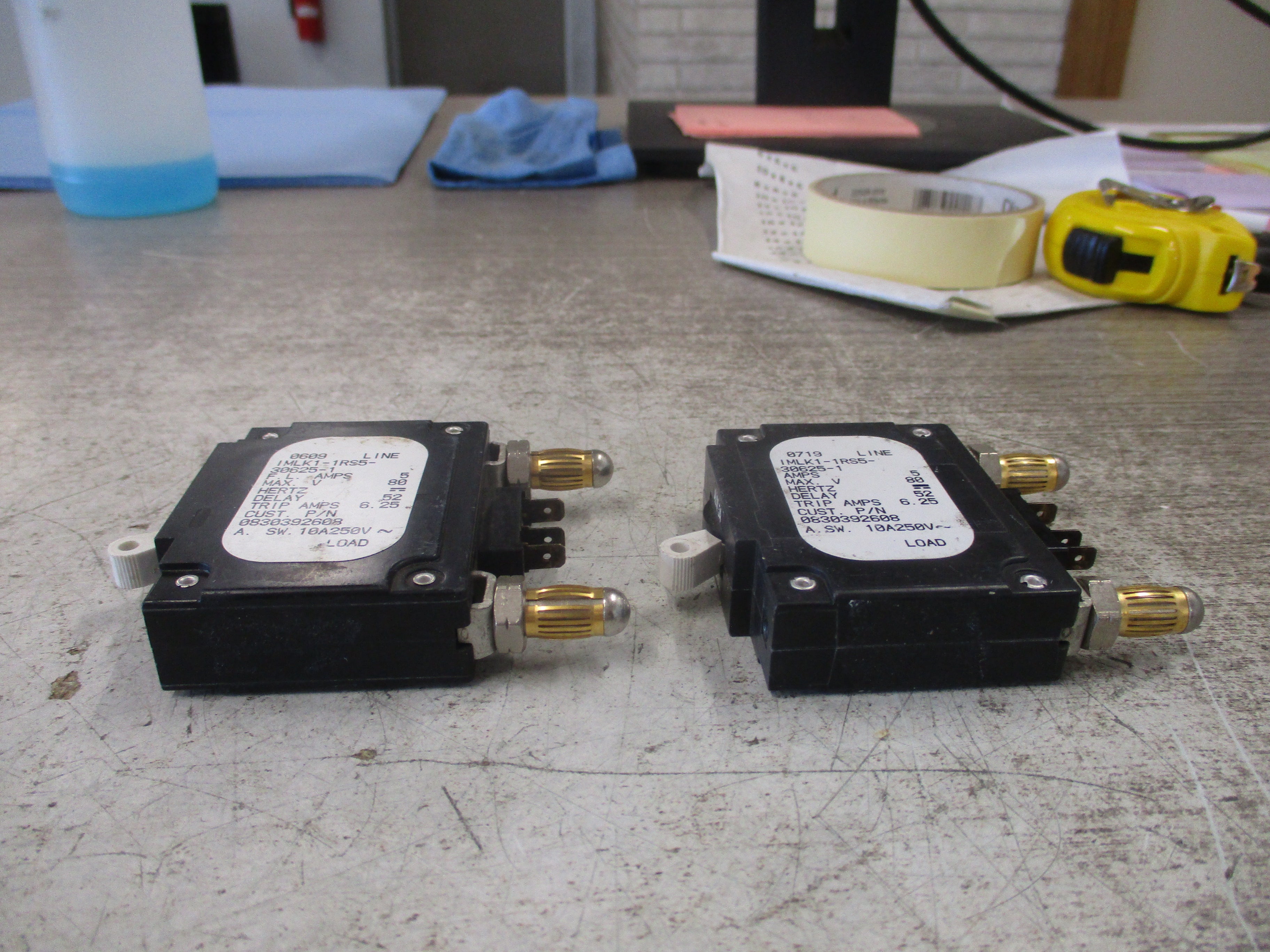 Airpax DC Circuit Breaker IMLK1-1RS5-30625-1 5A 80VDC *Lot of 2* Used