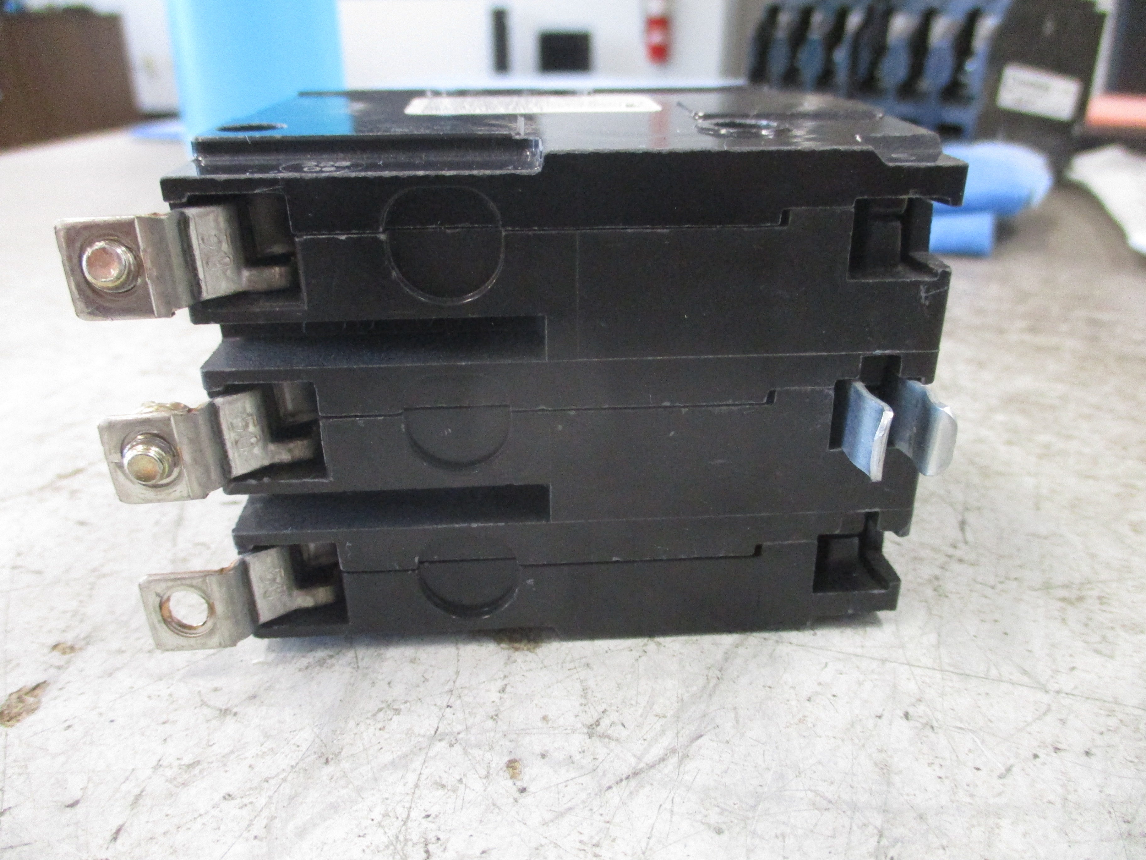 Square D Bolt-On Circuit Breaker QOB330 240V 30A 3P *(2) Screws* Used
