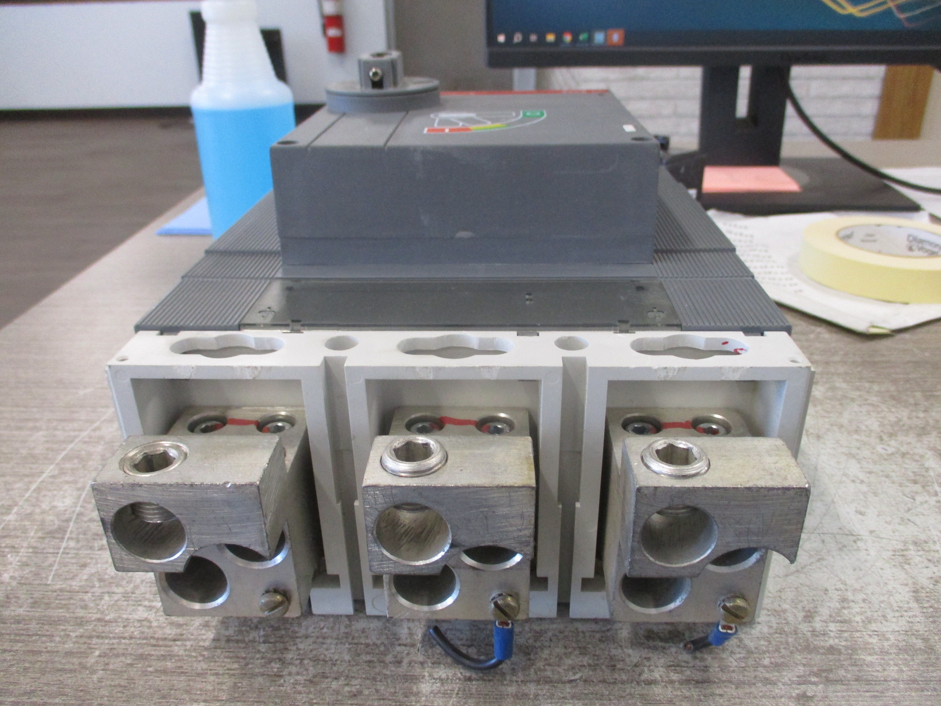 ABB SACE S6 Breaker Disconnect S6H-D 600 600A 600V 3P *No Handle* Used