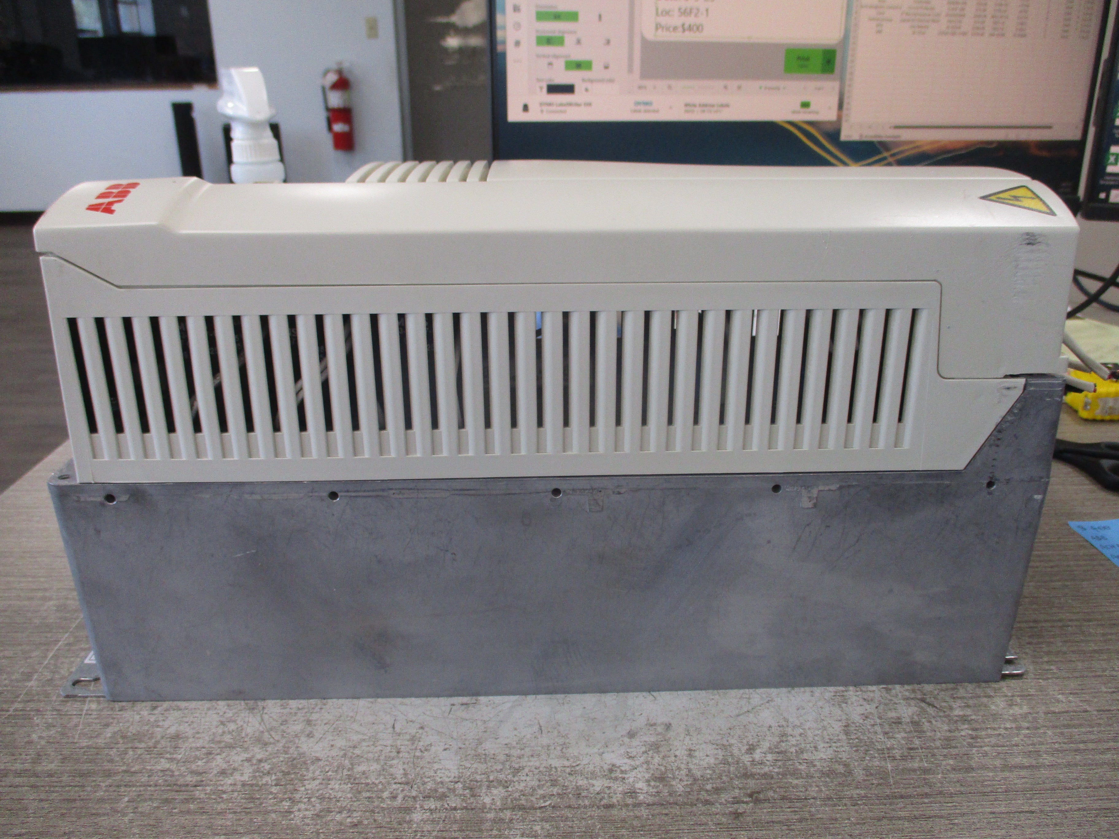 ABB ACH401 AC Drive ACH401600922 10HP Input: 3PH 208-240V 30.8A 48-63Hz