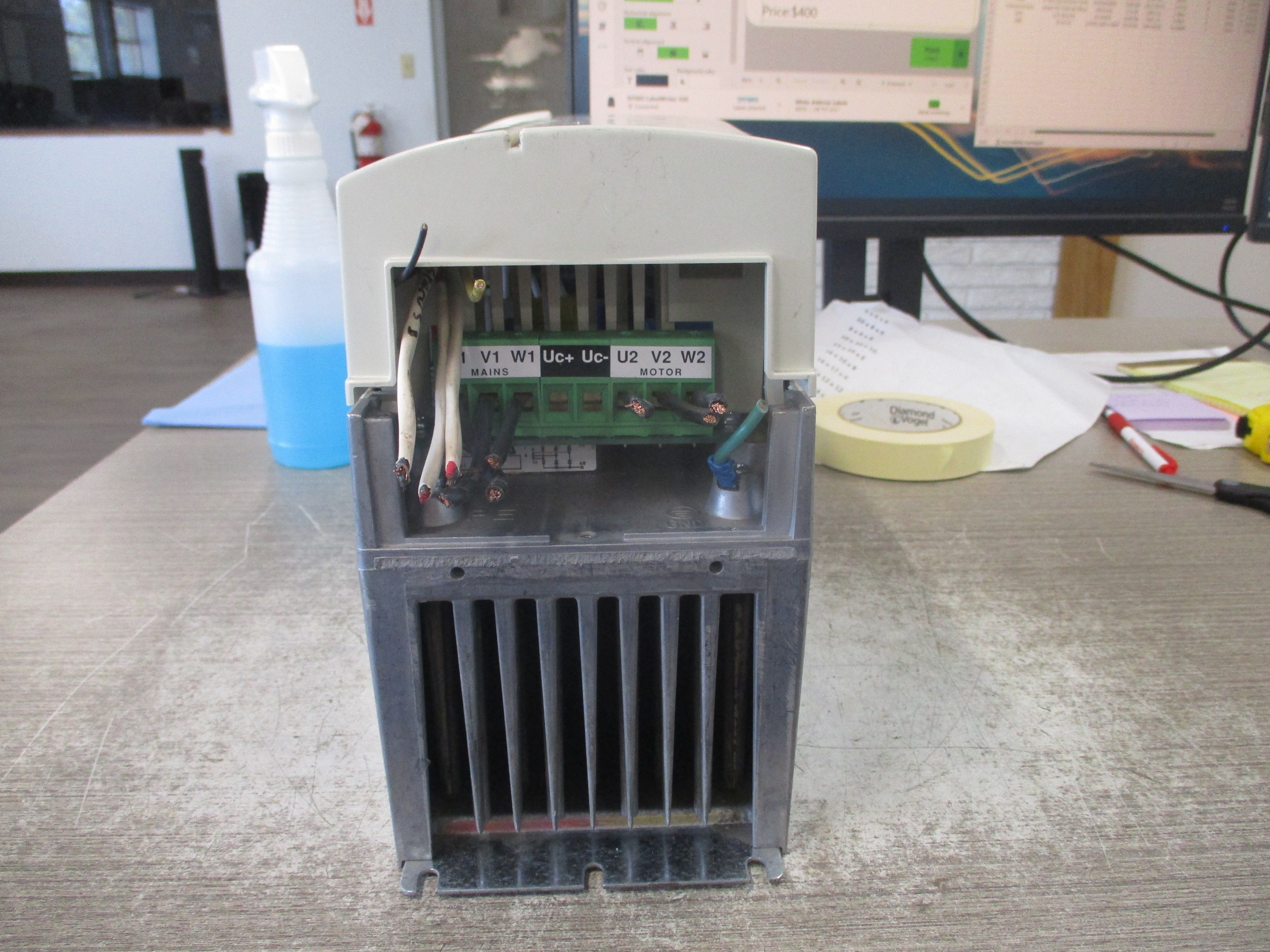 ABB ACH401 AC Drive ACH401600922 10HP Input: 3PH 208-240V 30.8A 48-63Hz