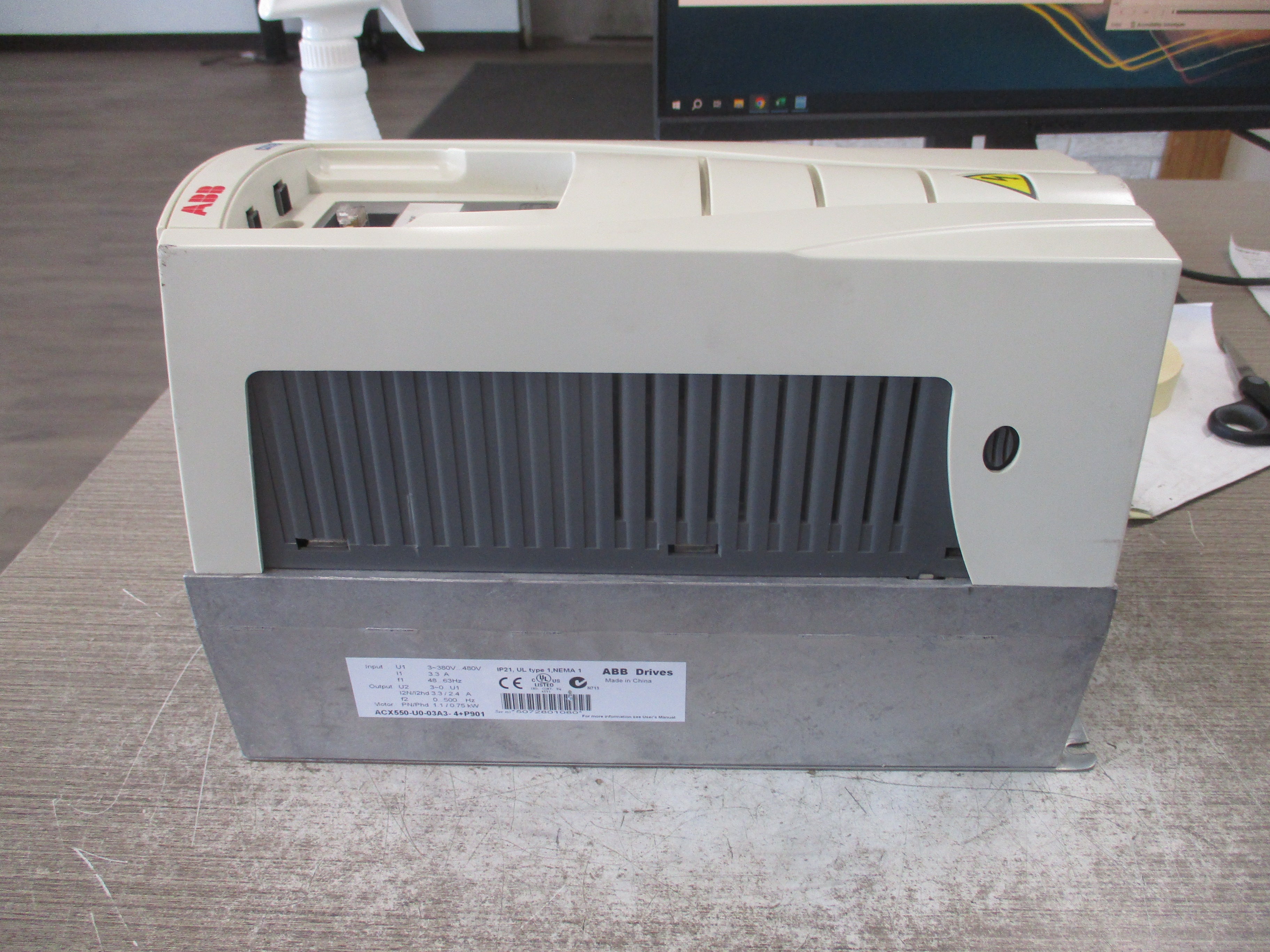 ABB ACX550 AC Drive ACX550-U0-03A3-4+P901 1.5HP 3Ph Input: 380-480V 3.3A
