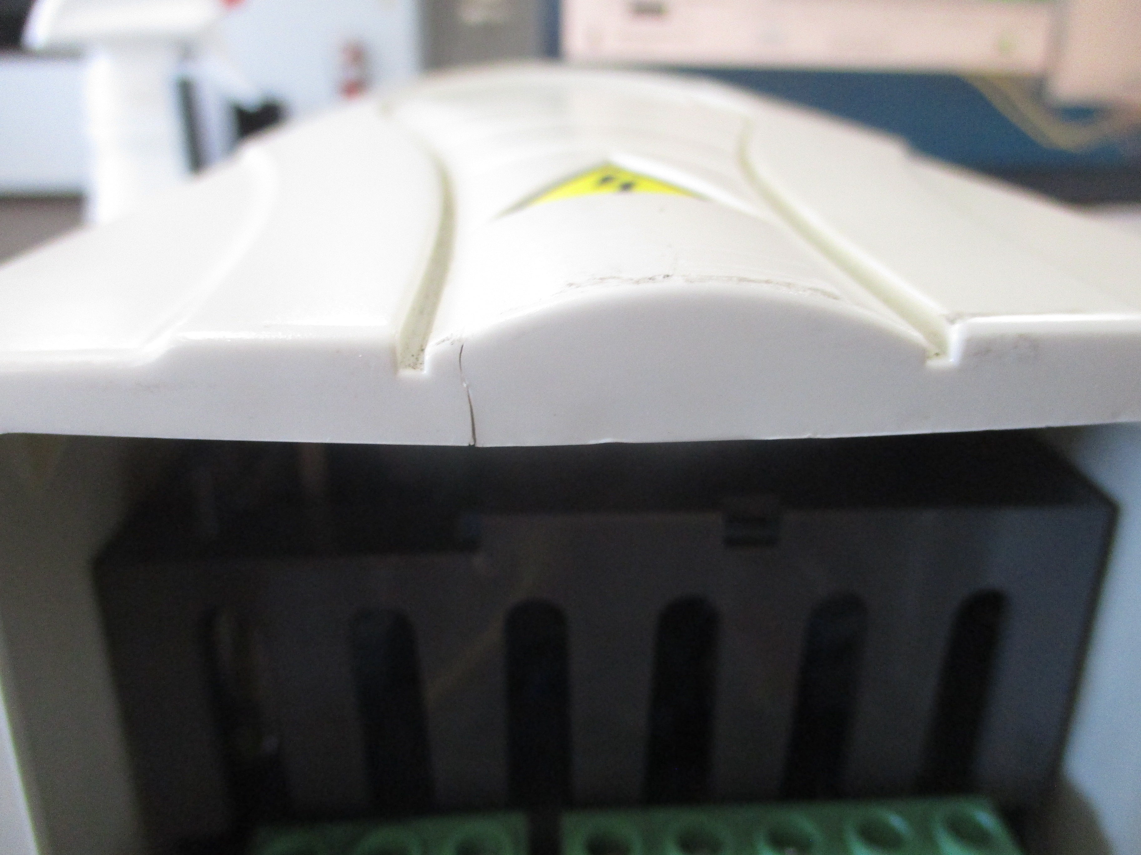 ABB ACX550 AC Drive ACX550-U0-03A3-4+P901 1.5HP 3Ph Input: 380-480V 3.3A