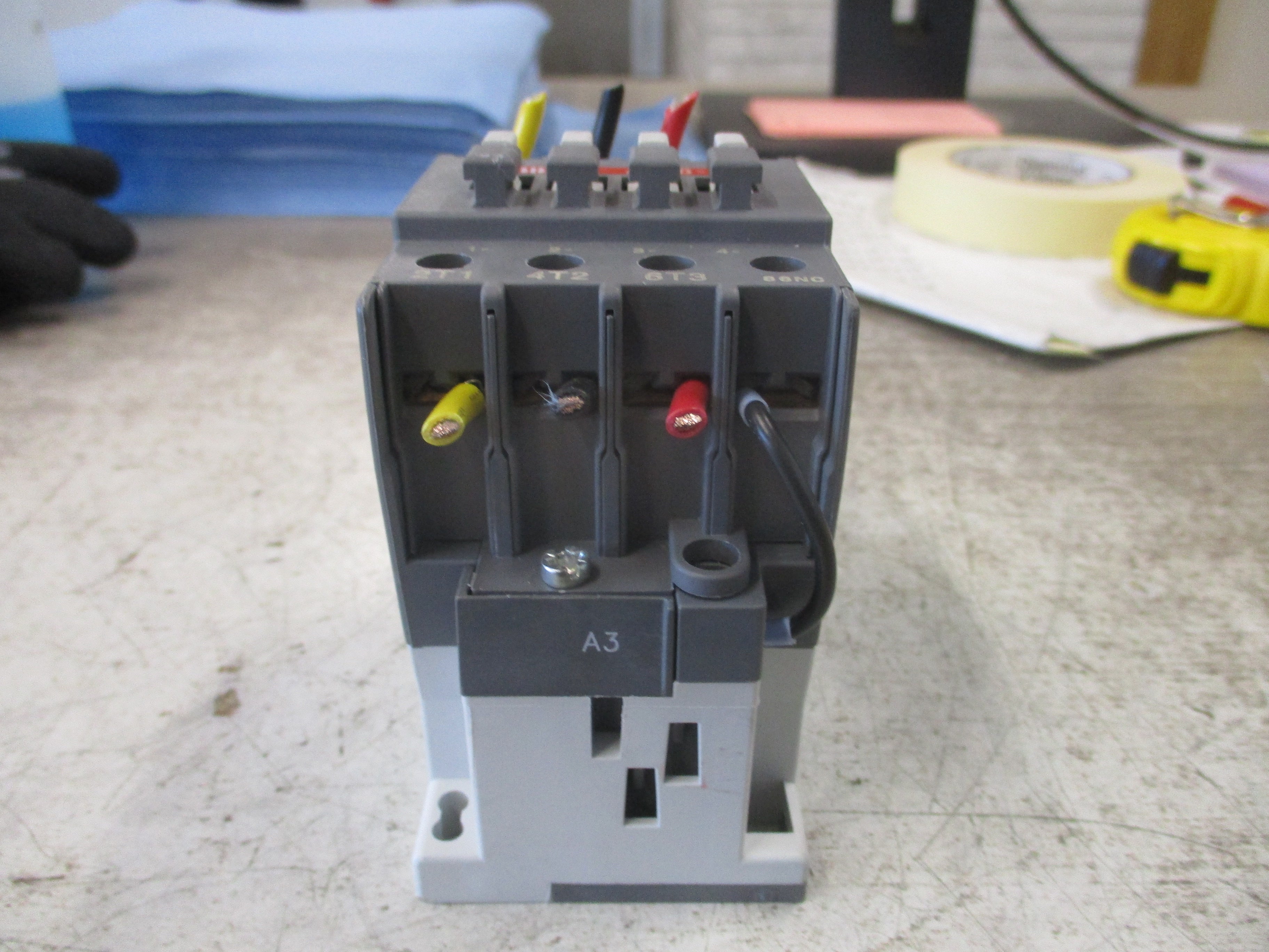 ABB Contactor AE26-30 24VDC Coil 40A 600V Used