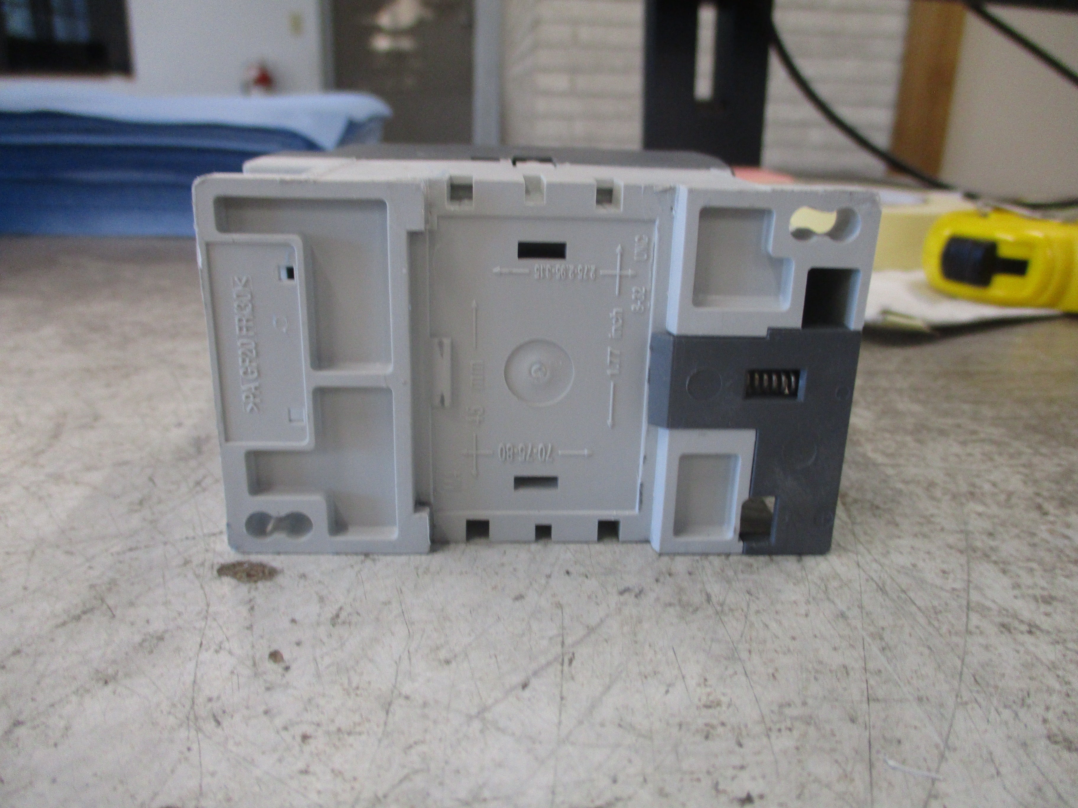 ABB Contactor AE26-30 24VDC Coil 40A 600V Used