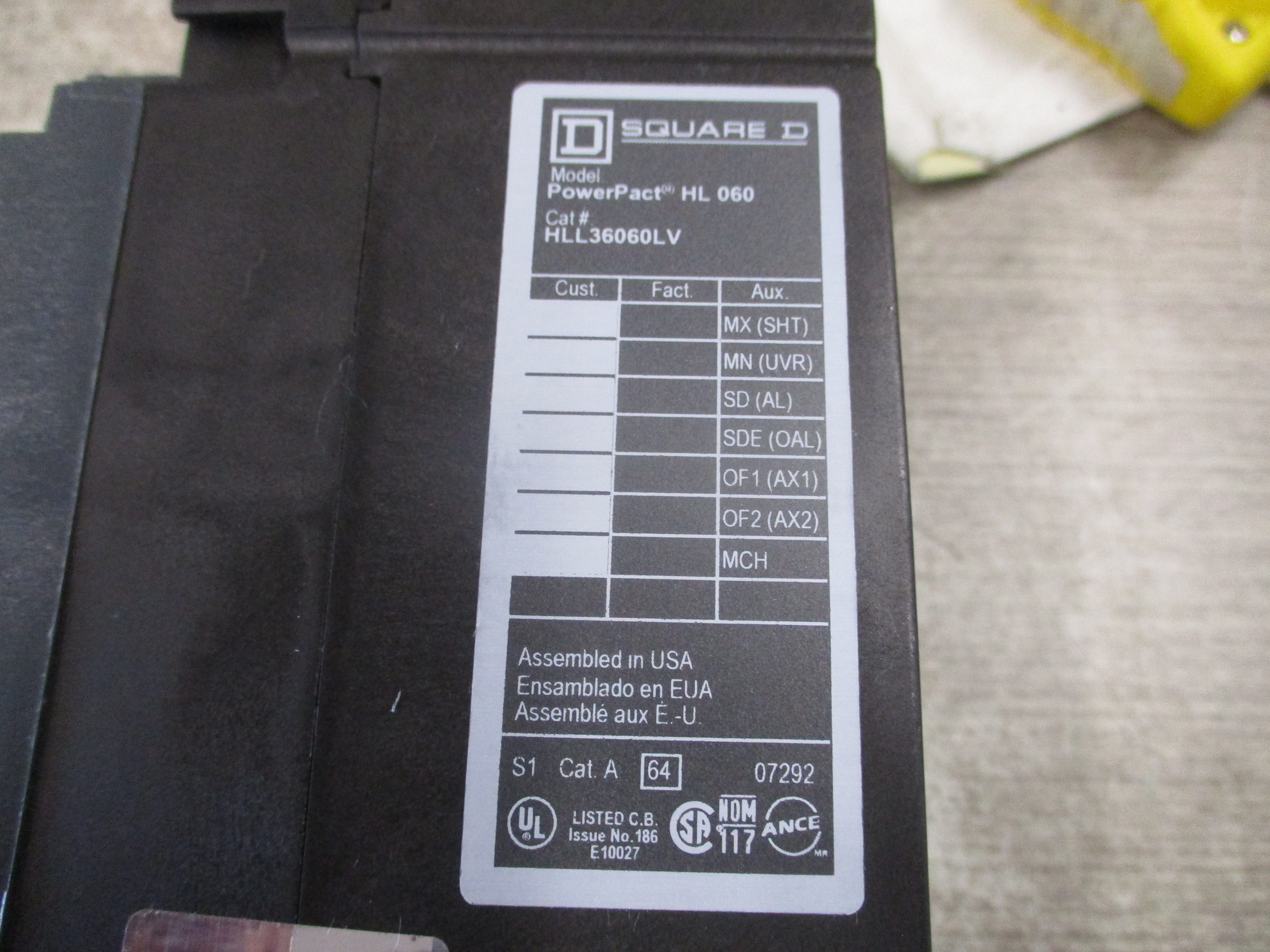 Square D HL 060 Breaker Disconnect HLL36060LV 60A 600V 3P Used