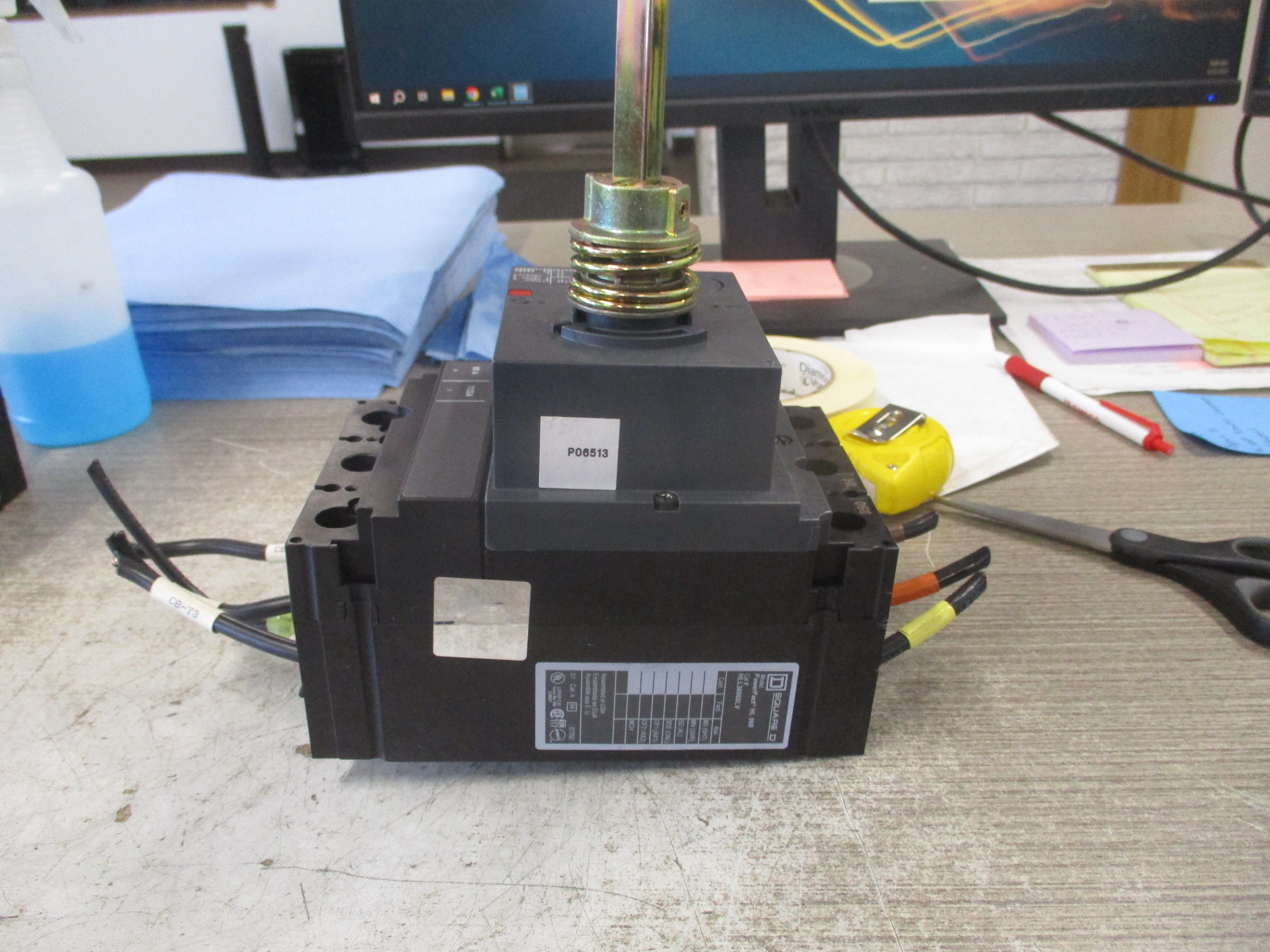 Square D HL 060 Breaker Disconnect HLL36060LV 60A 600V 3P Used