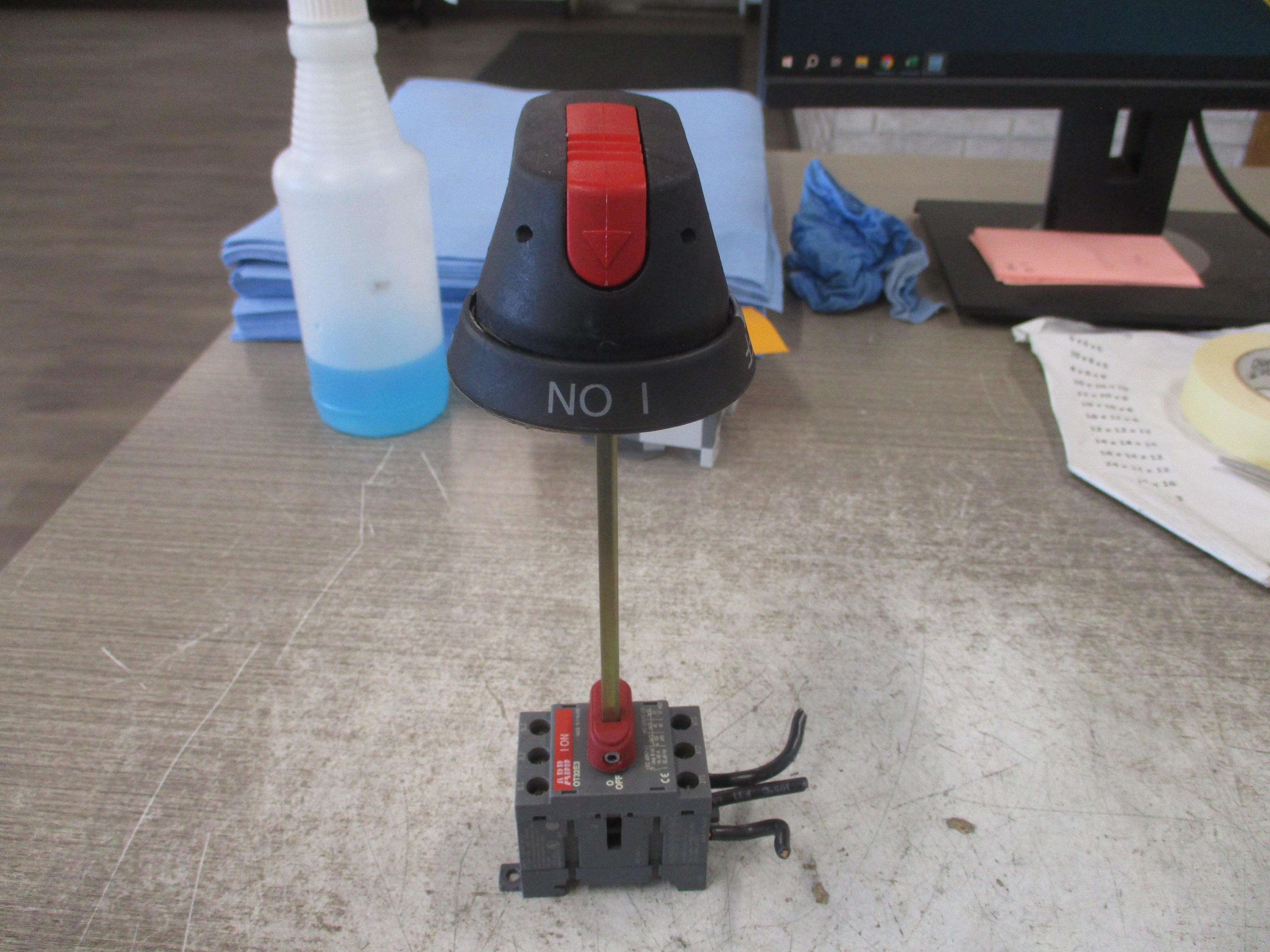 ABB Disconnect Switch OT32E3 40A 600V 3P Used