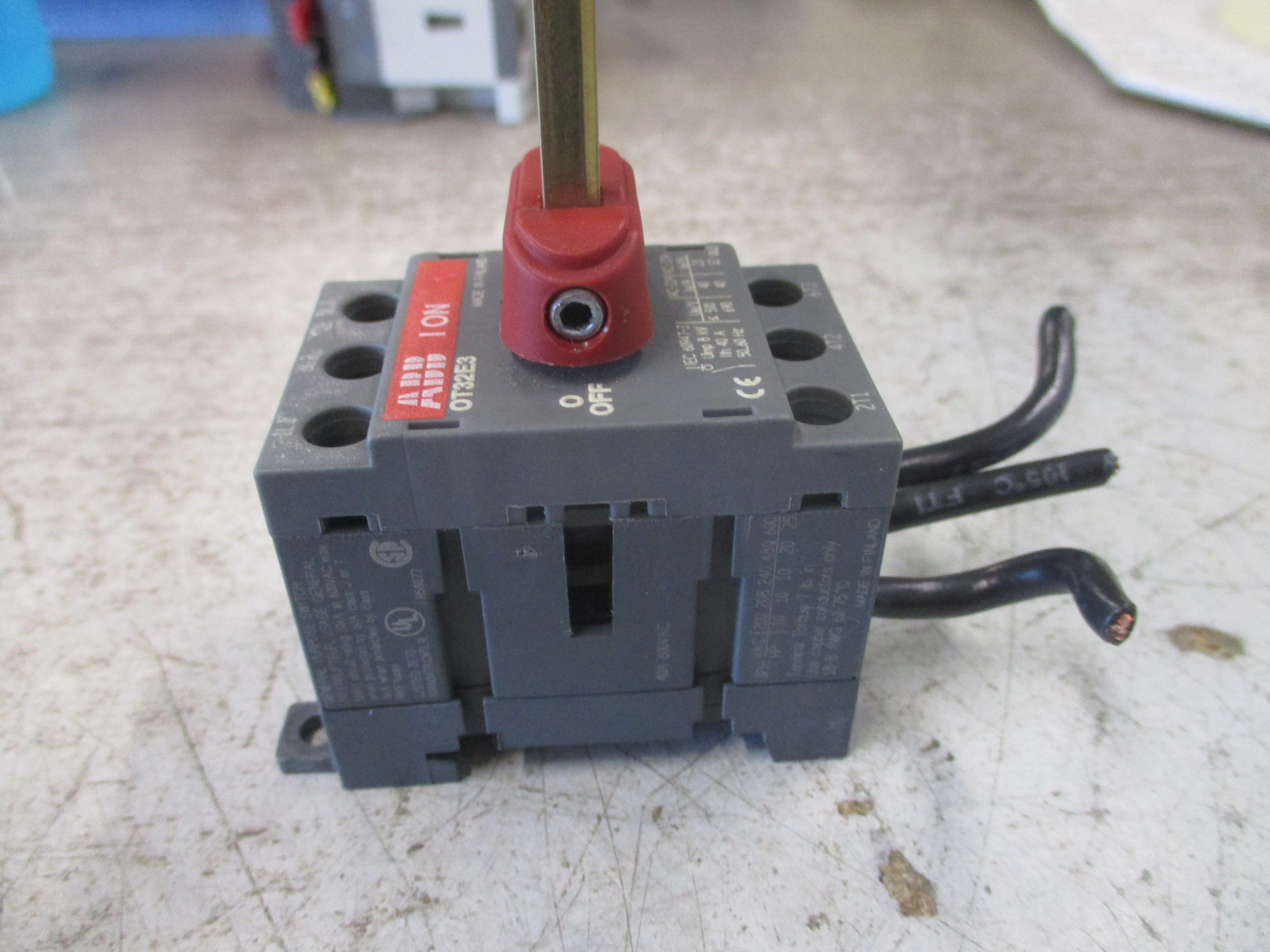 ABB Disconnect Switch OT32E3 40A 600V 3P Used