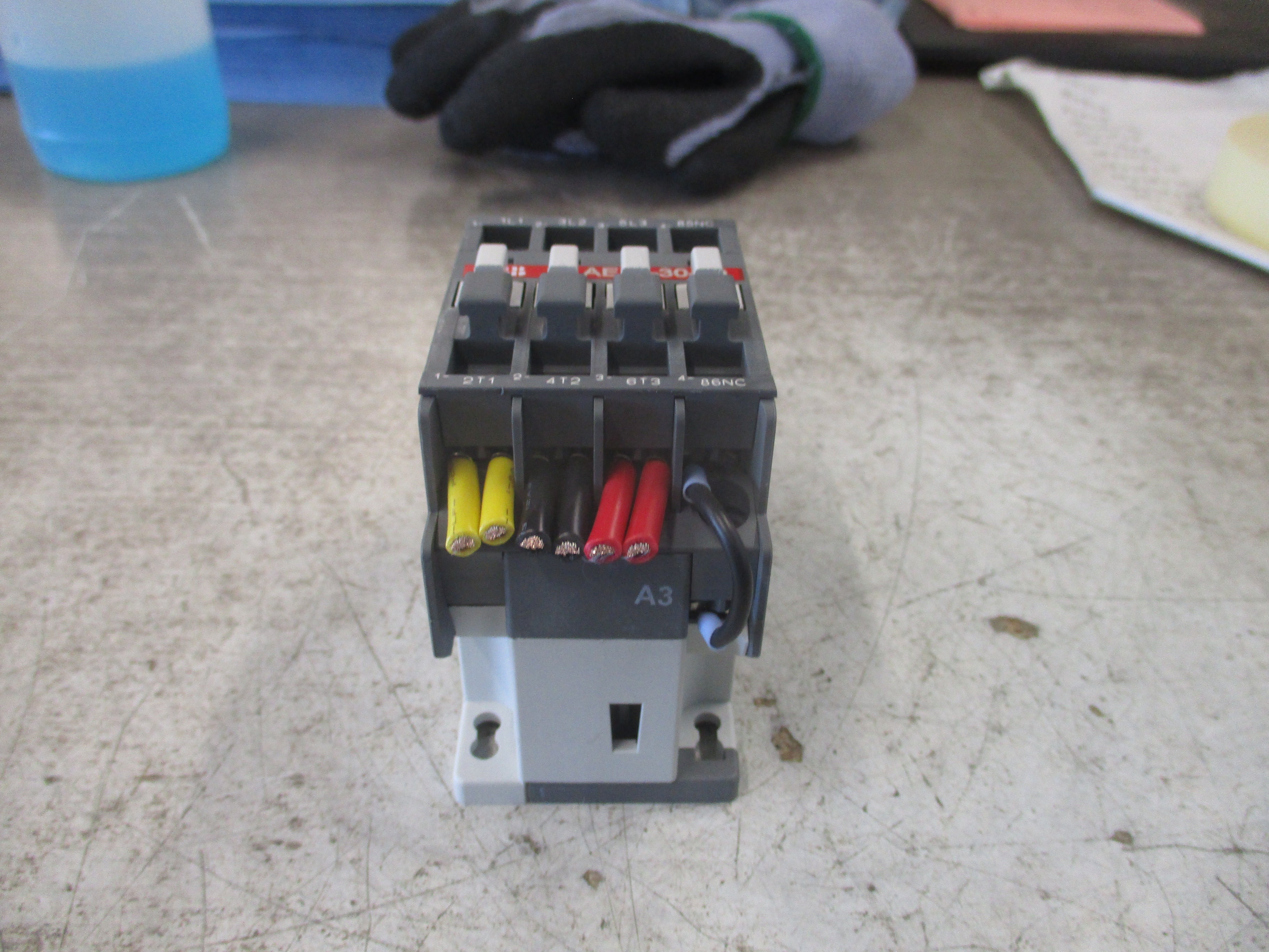 ABB Contactor AE16-30-00 24VDC Coil 30A 600V Used