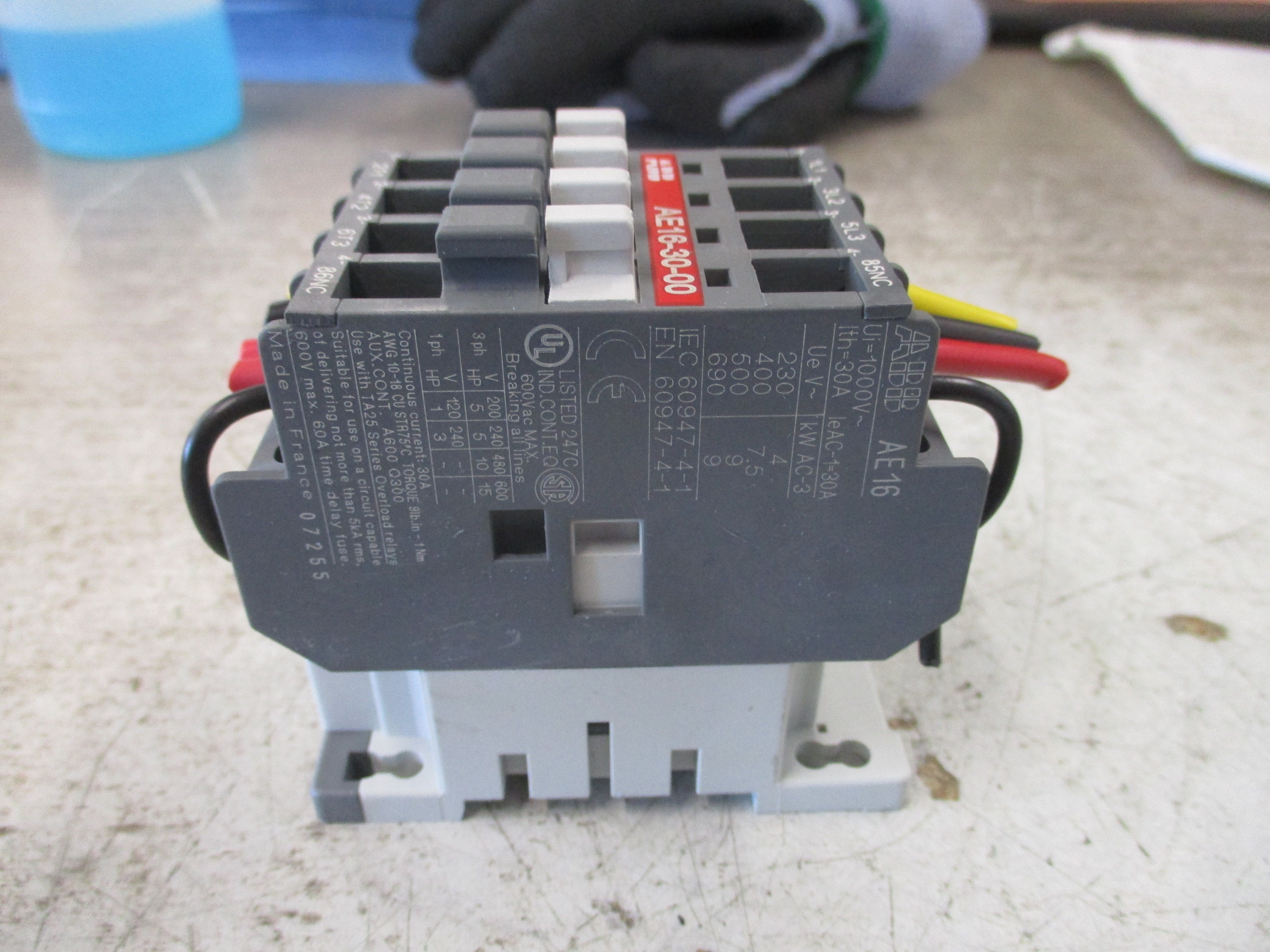 ABB Contactor AE16-30-00 24VDC Coil 30A 600V Used