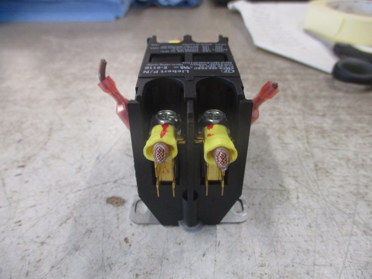 Liebert Contactor E-011B 24V Coil 25A 600V Used
