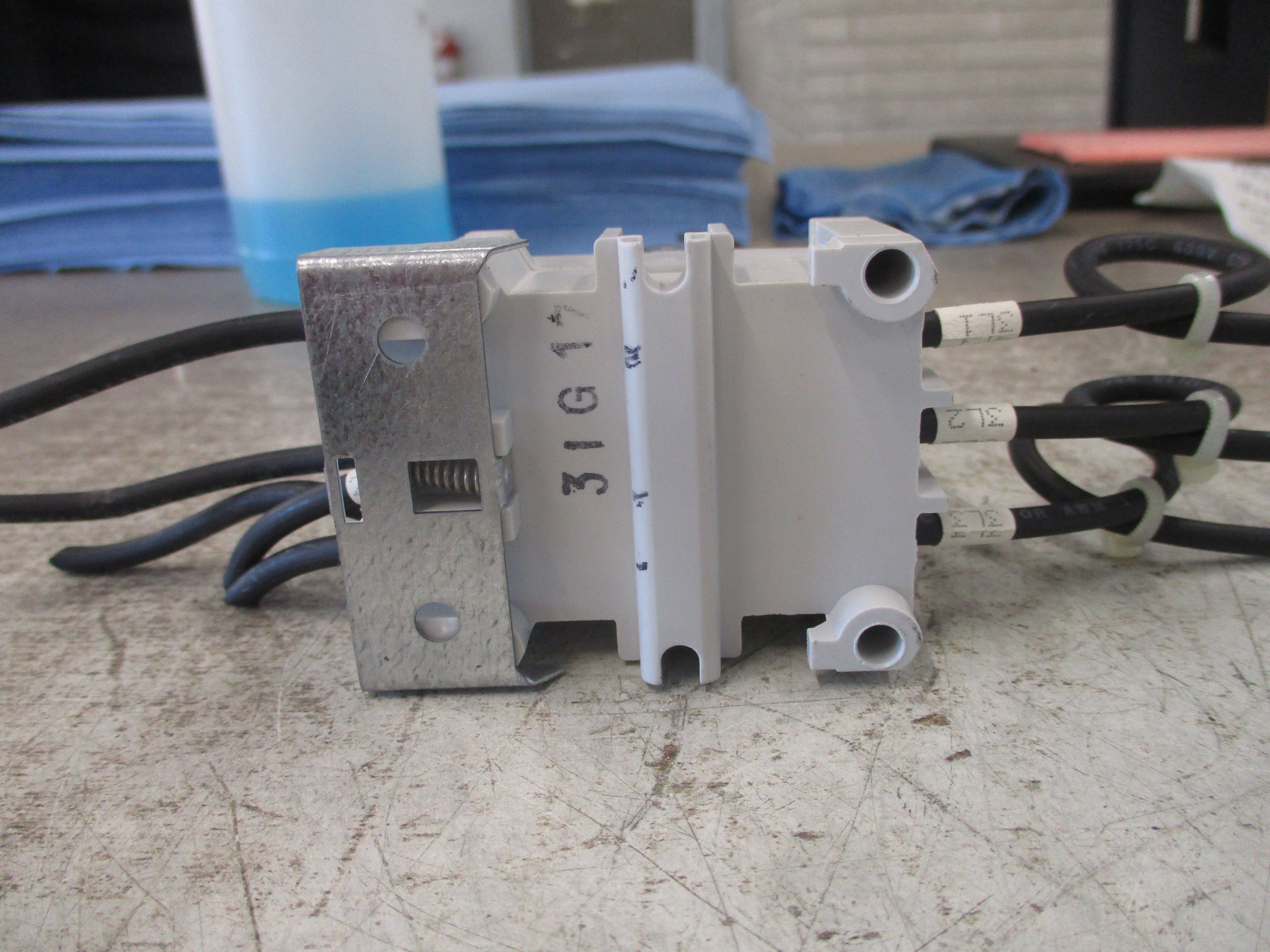 ABB Disconnect Switch OETL NF30 40A 600V 3P Used