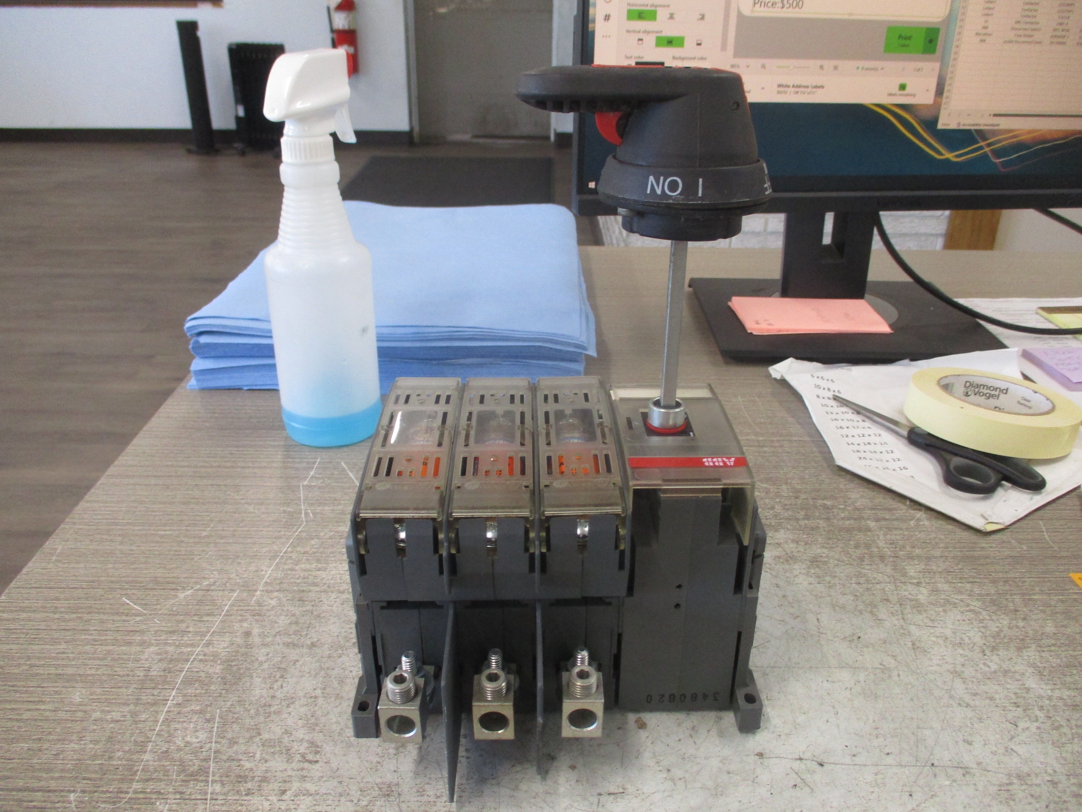 ABB Fusible Disconnect Switch OS 100J03 100A 600V 3P (3) 70A Fuses