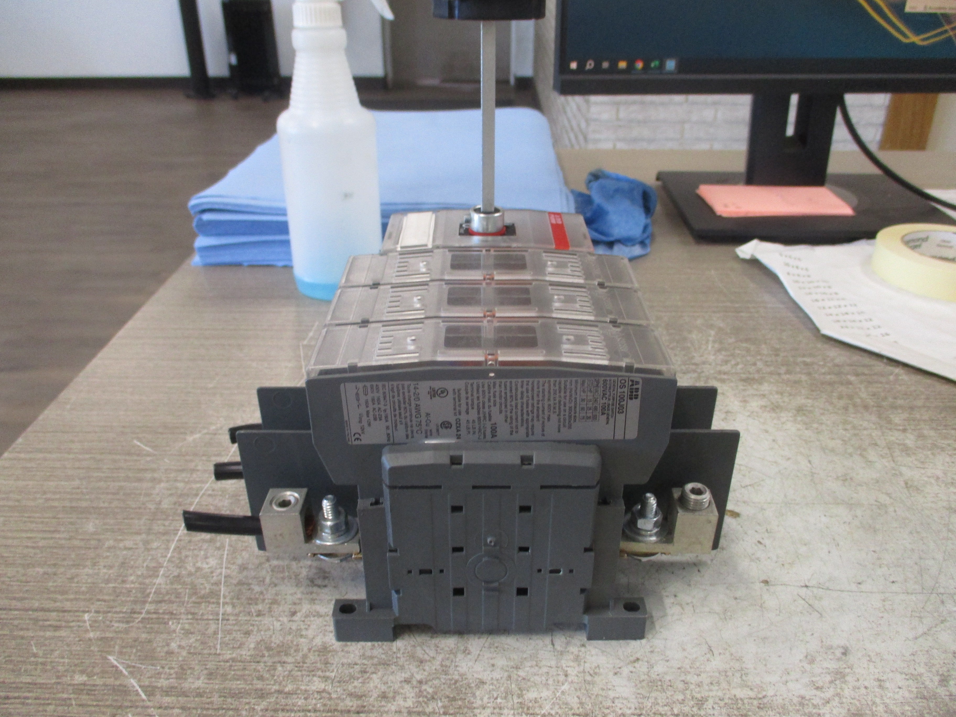 ABB Fusible Disconnect Switch OS 100J03 100A 600V 3P (3) 80A Fuses