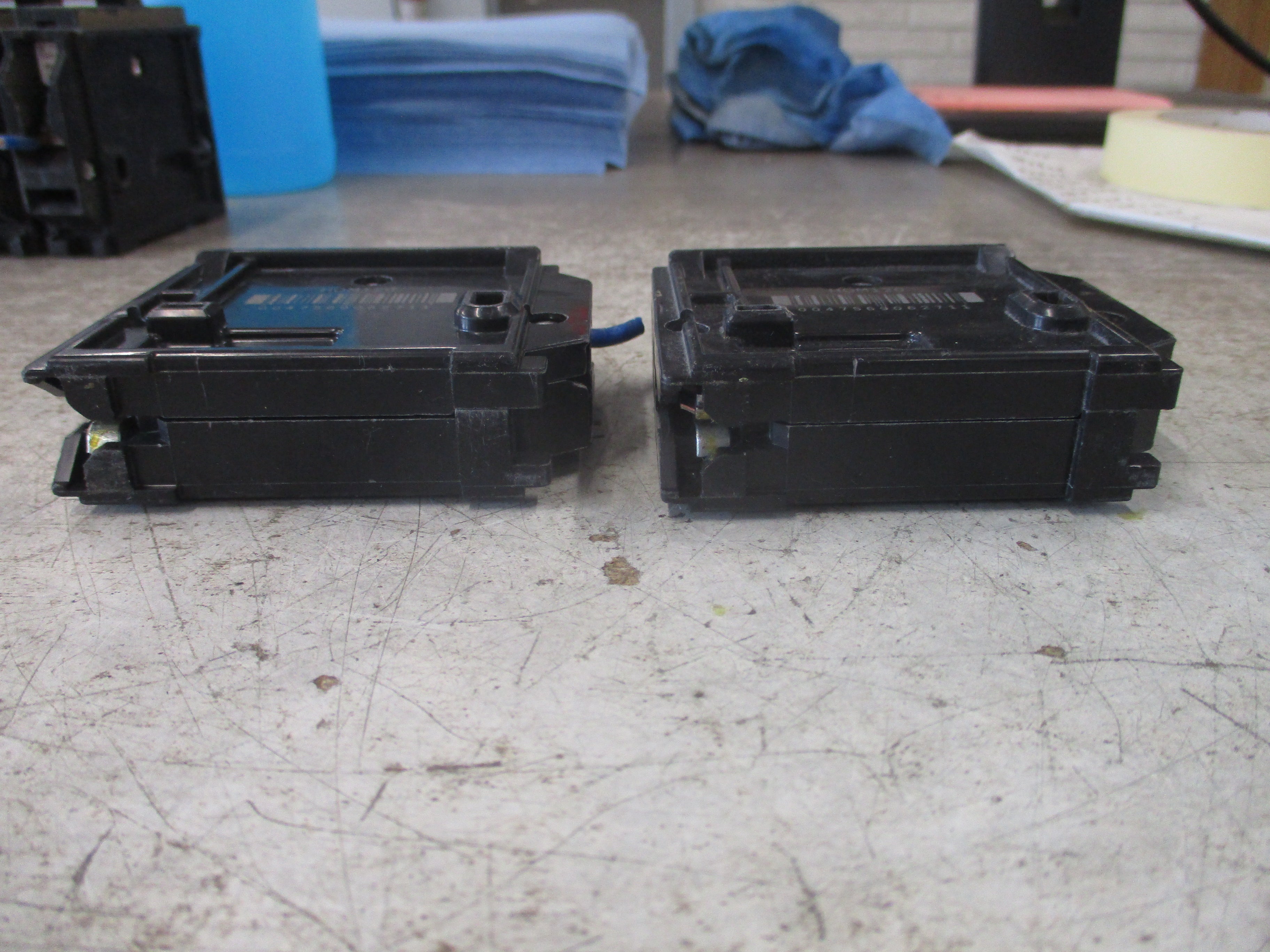 Square D Clip-On Circuit Breaker HOM120 20A 120/240V 1P *Lot of 2* Used