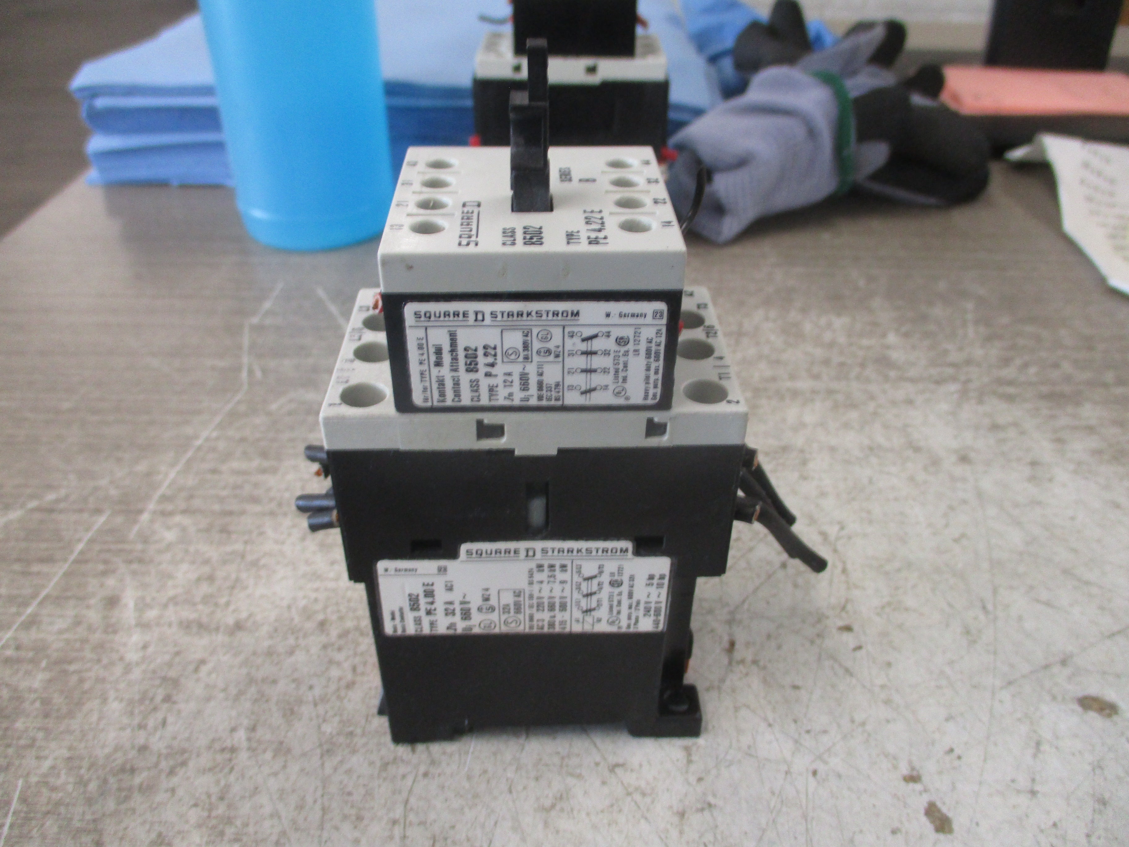 Square D Contactor 8502 PE 4.00 E 120V Coil W/Aux Contact Block Used