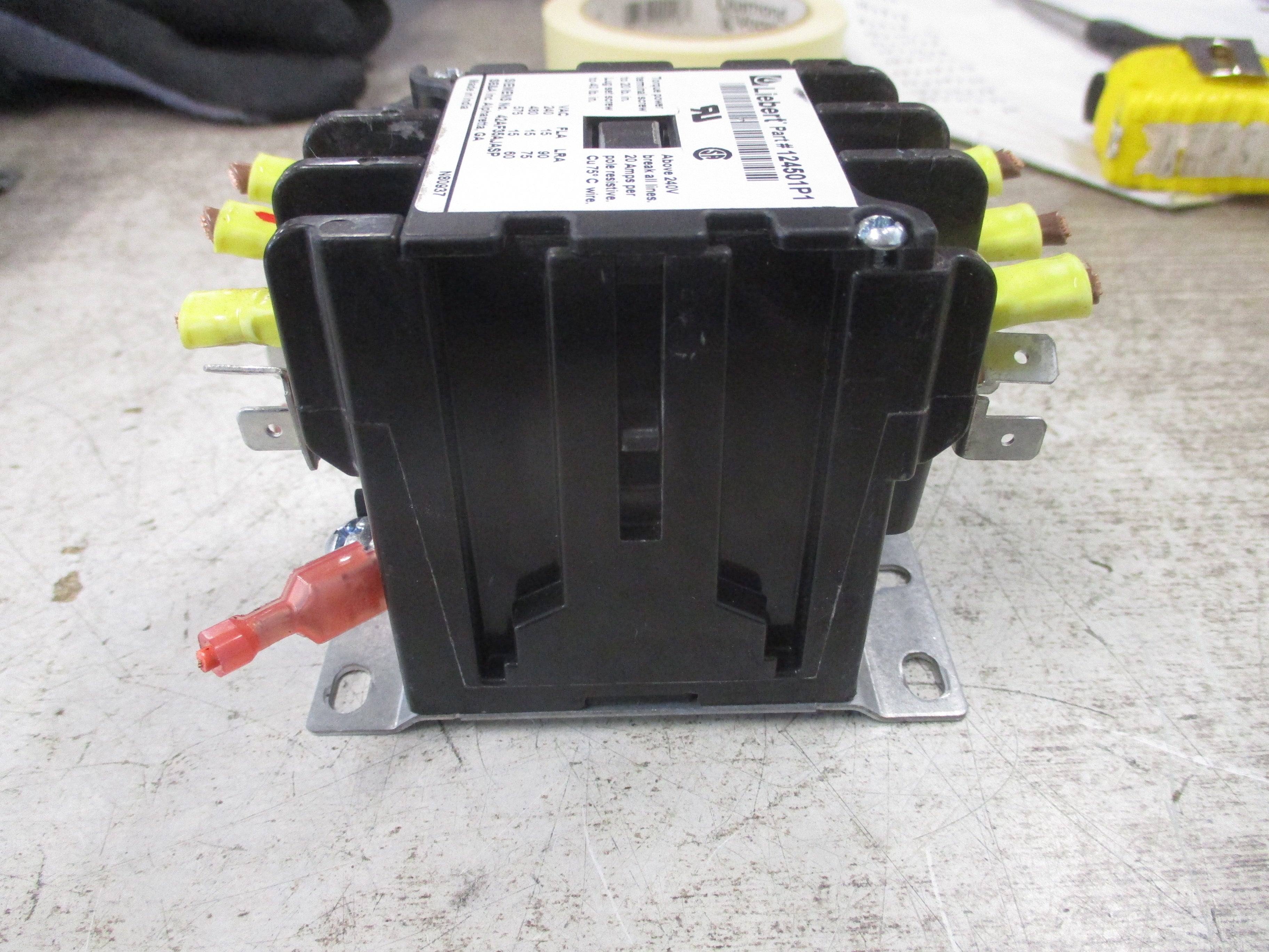 Liebert Contactor 124501P1 24V Coil 15A 240-575V Used