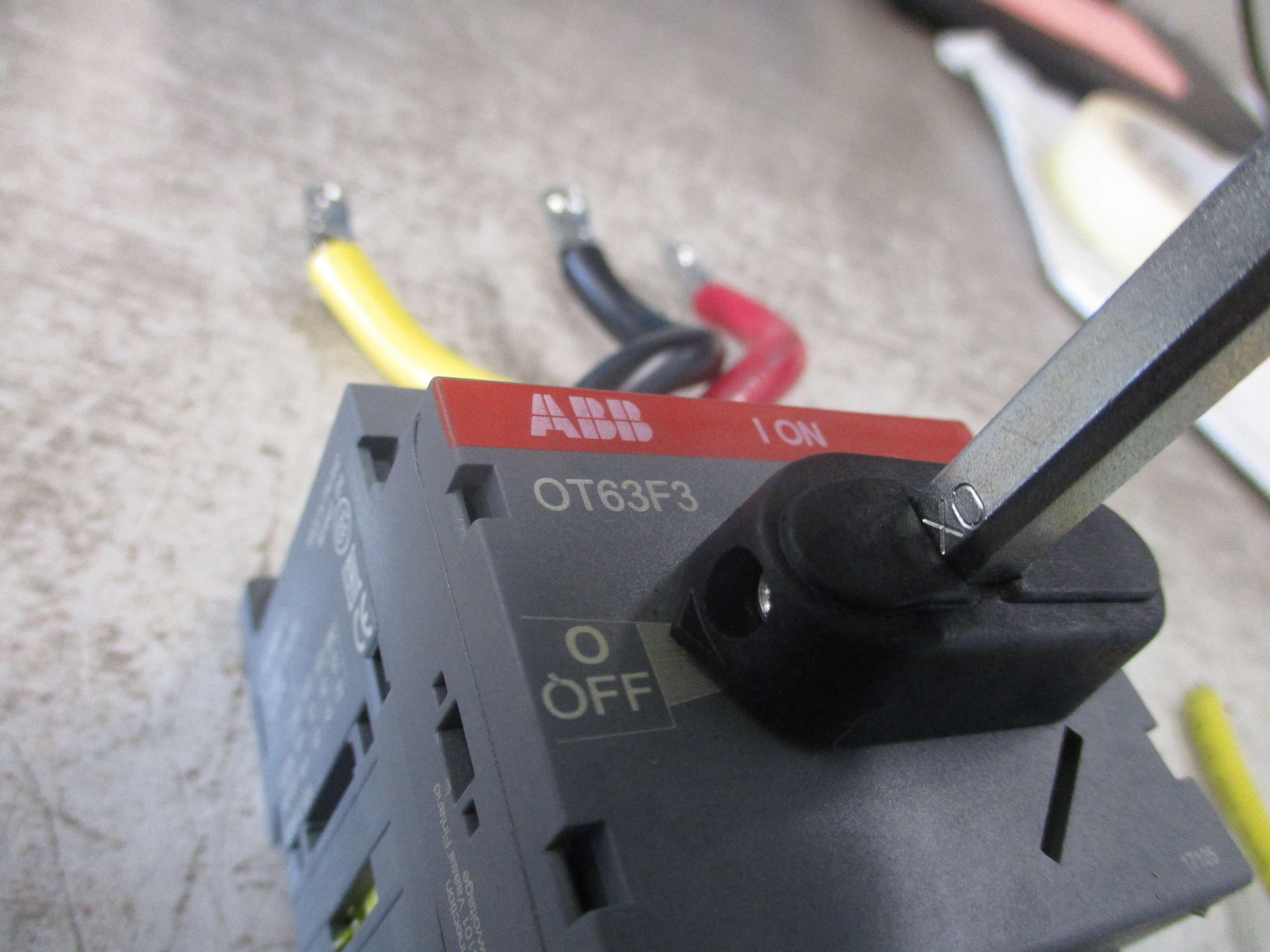 ABB Disconnect Switch OT63F3 60A 600V 3P Used