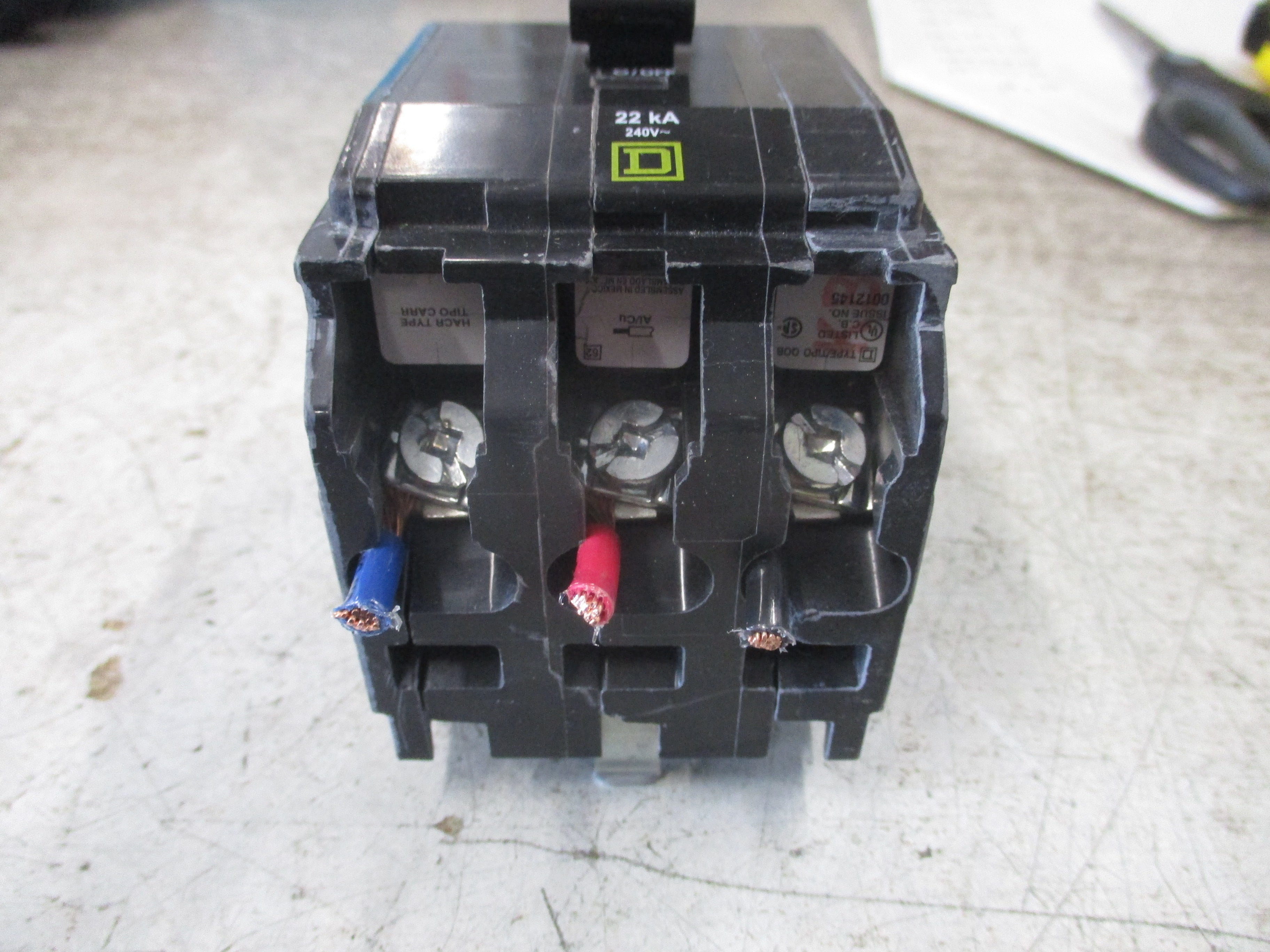 Square D Bolt-On Circuit Breaker QOB330VH 30A 240V 3P 22kA *(1) Screw* Used