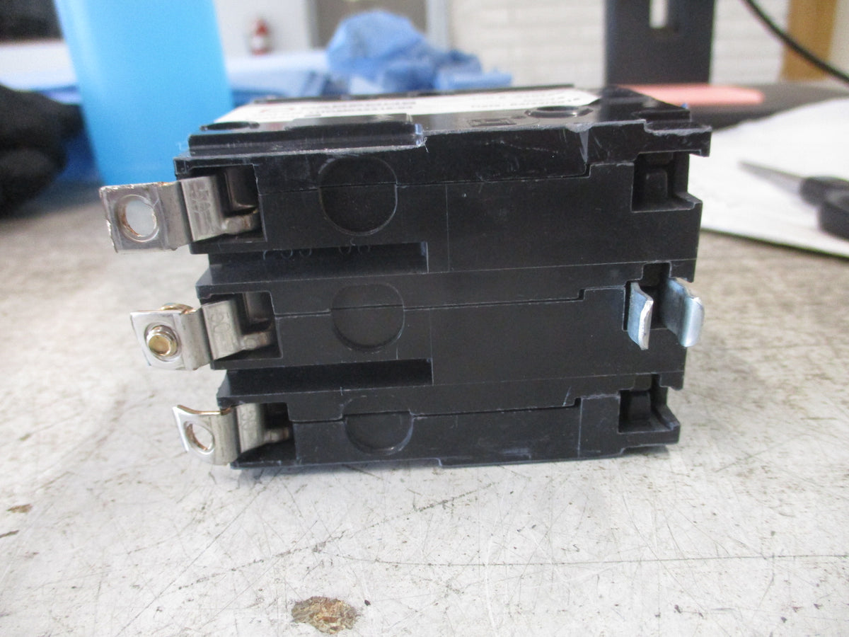 Square D Bolt-On Circuit Breaker QOB330VH 30A 240V 3P 22kA *(1) Screw* Used