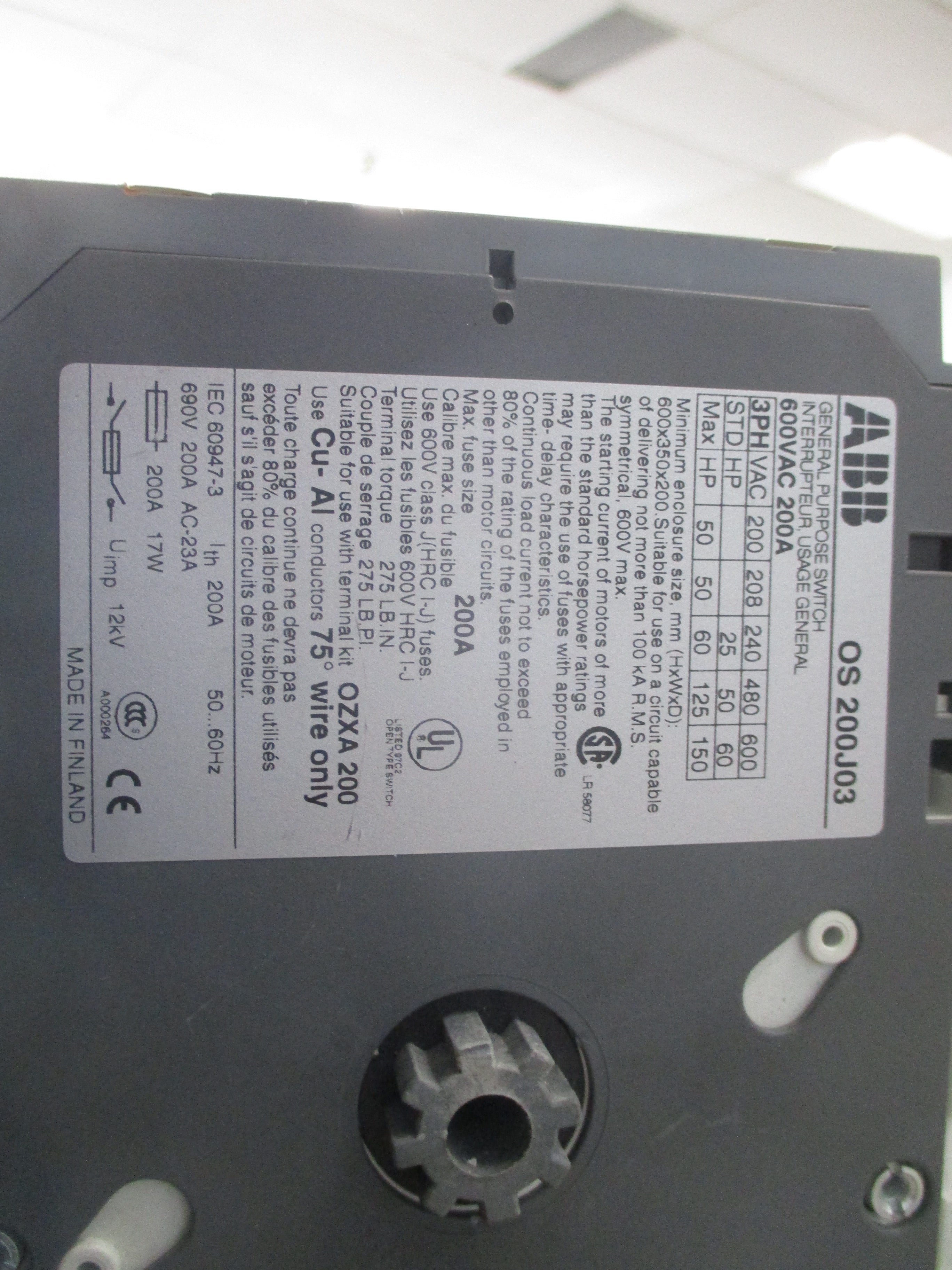 ABB Fusible Disconnect switch OS 200J03 200A 600V 3P (3) 200A Fuses Used