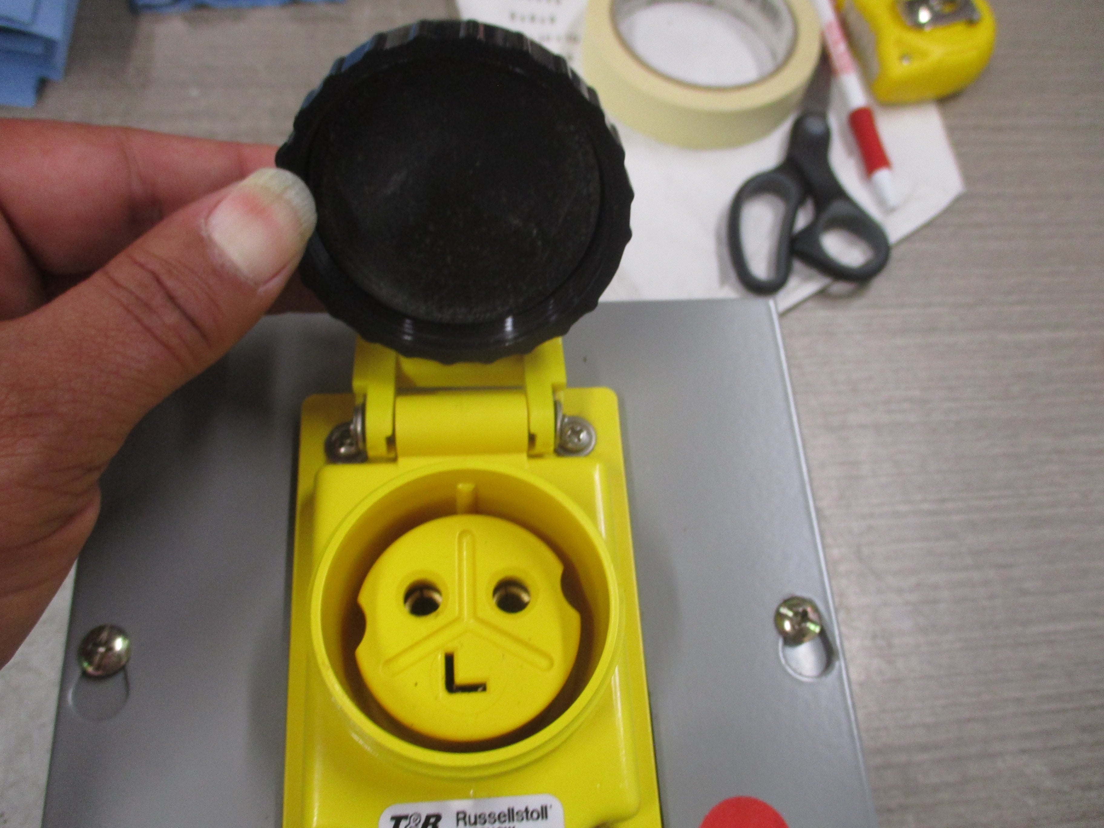 Thomas & Betts Russellstoll Receptacle 9R53U2W 50A 250V W/Base Used