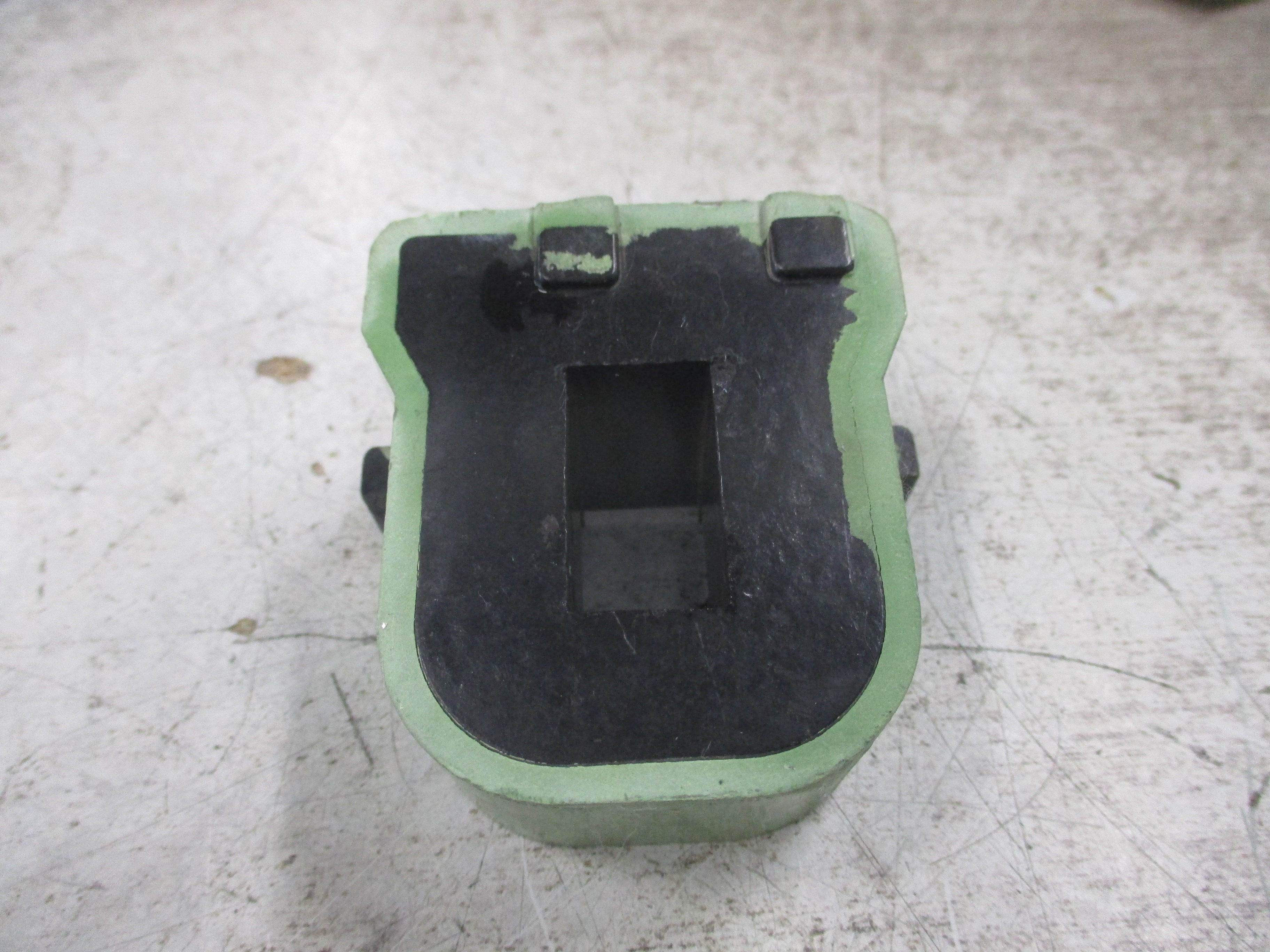 GE Magnetic Coil 22D135G202 110V 60Hz Used