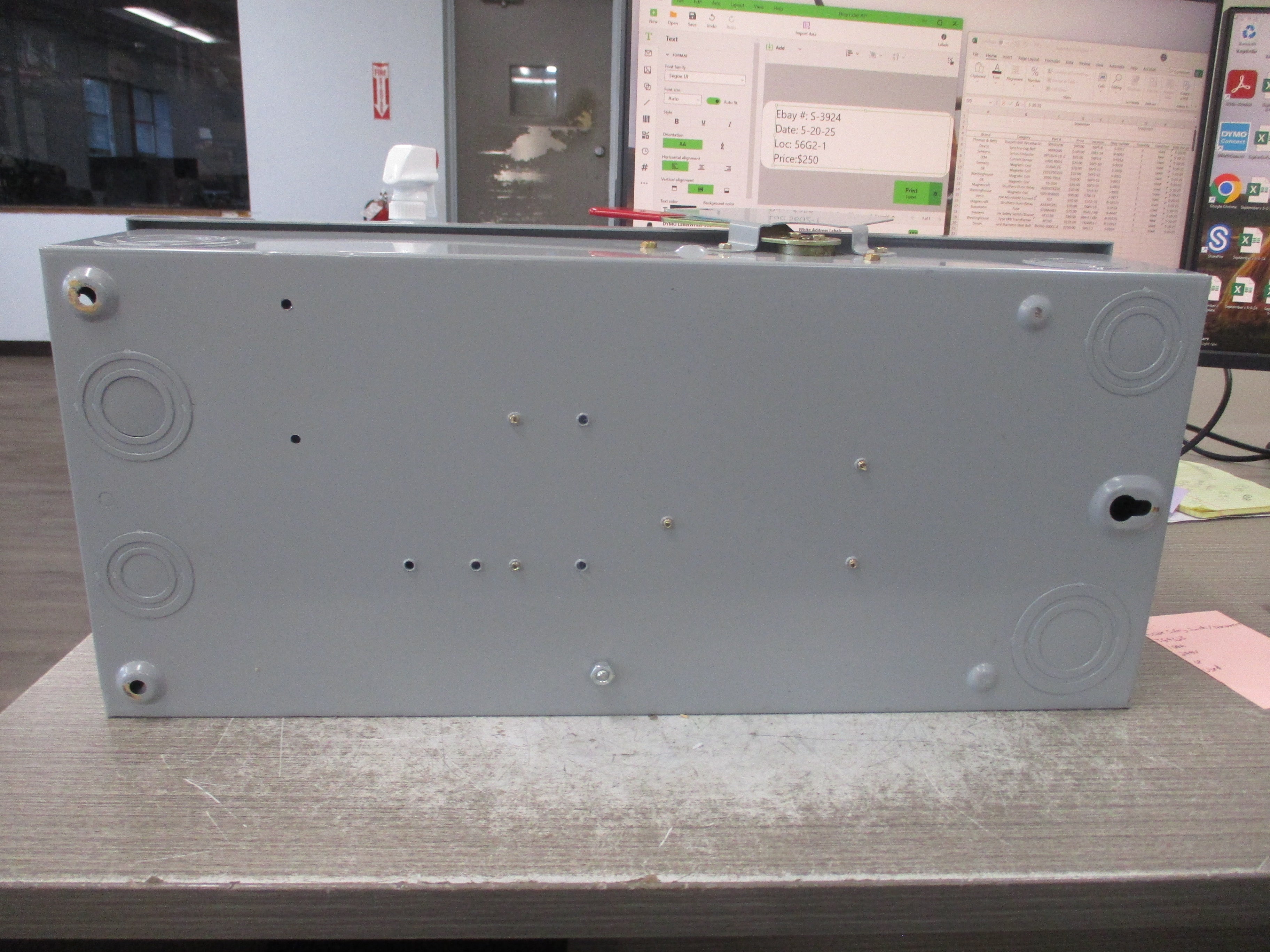 GE Fusible Safety Switch/Disconnect TG4323 100A 240V 3P Used