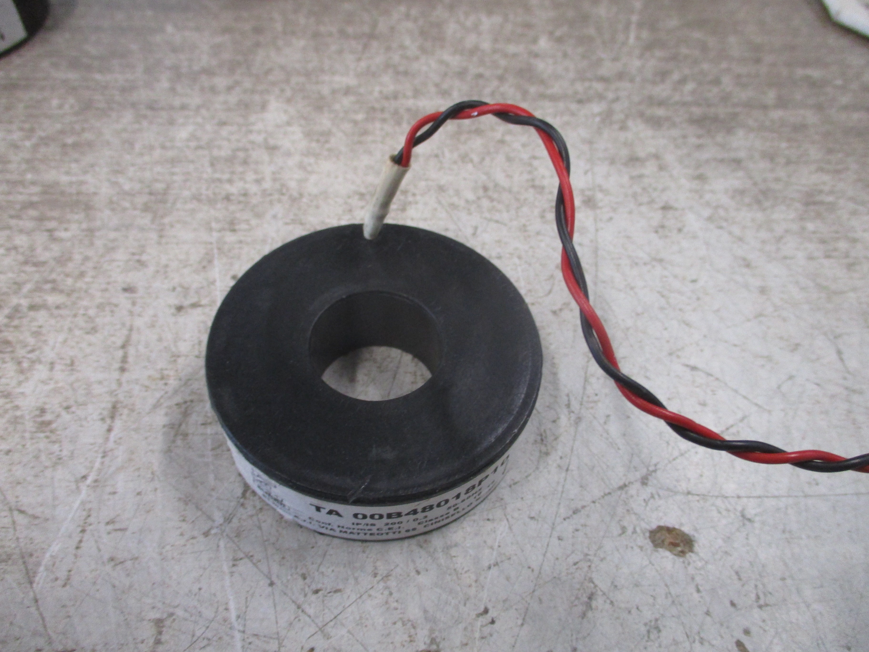 Elmax Current Transformer TA 00B48018P10 IP/IS 200/0.2 50-60Hz Used