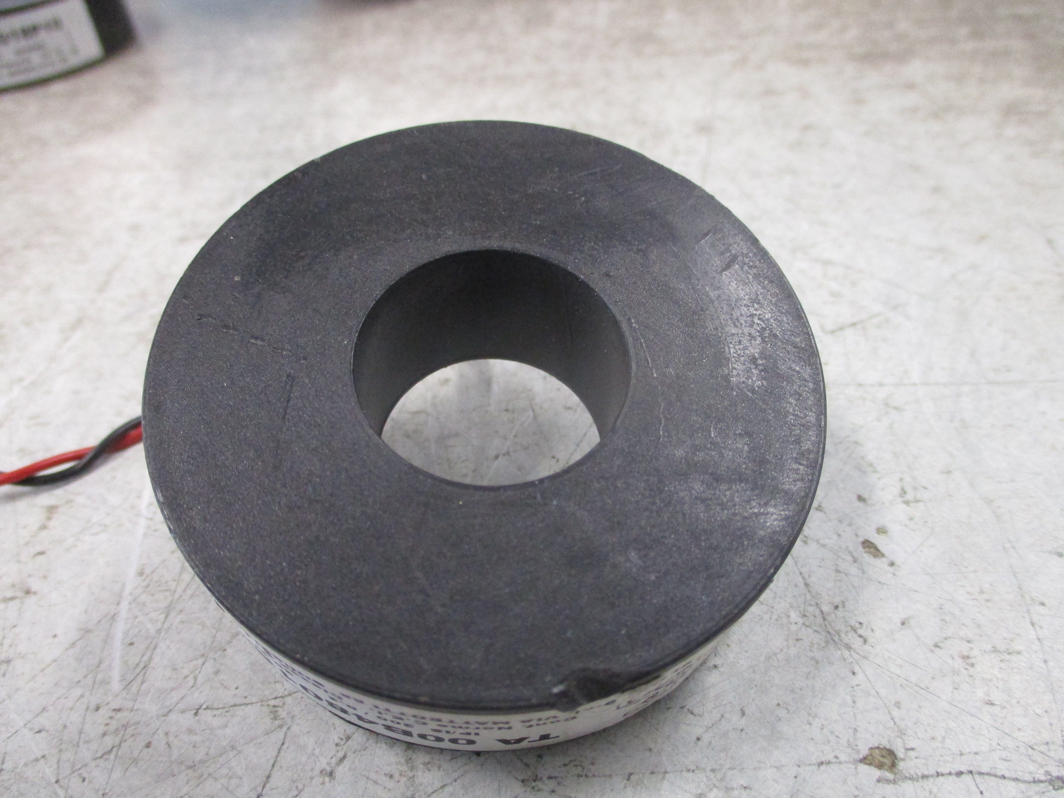 Elmax Current Transformer TA 00B48018P10 IP/IS 200/0.2 50-60Hz Used