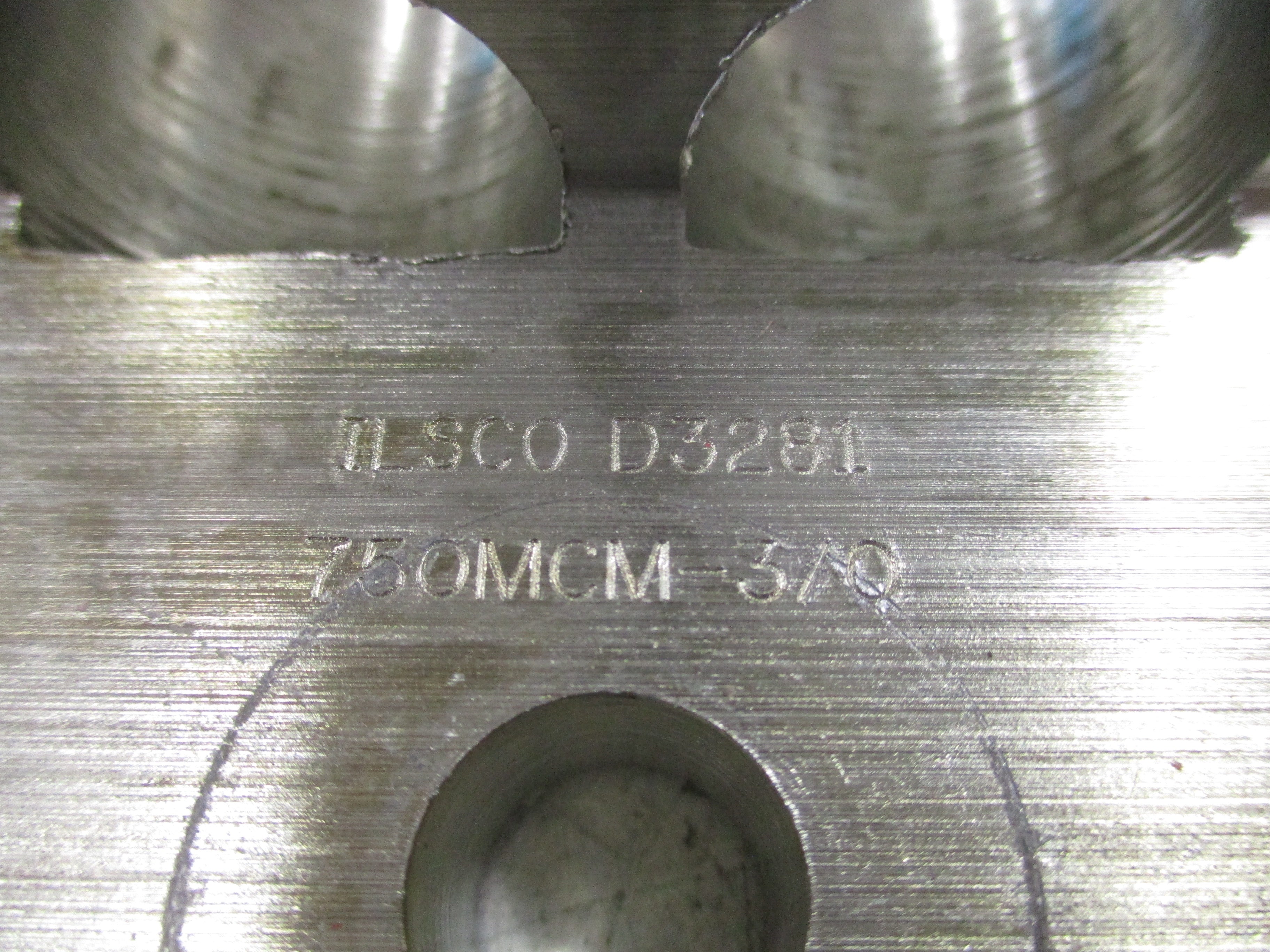 ILSCO Aluminum Mechanical Lug D3281 750MCM-3/0 Used