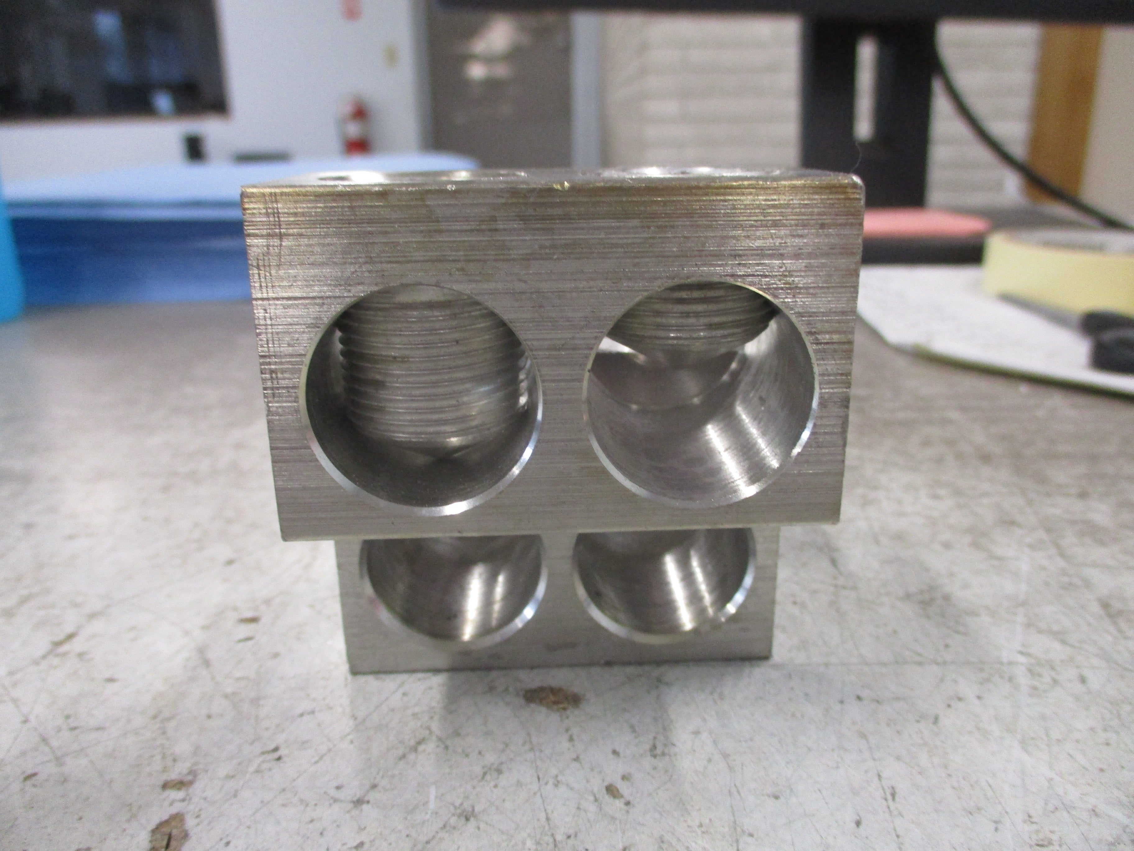 ILSCO Aluminum Mechanical Lug D3281 750MCM-3/0 Used