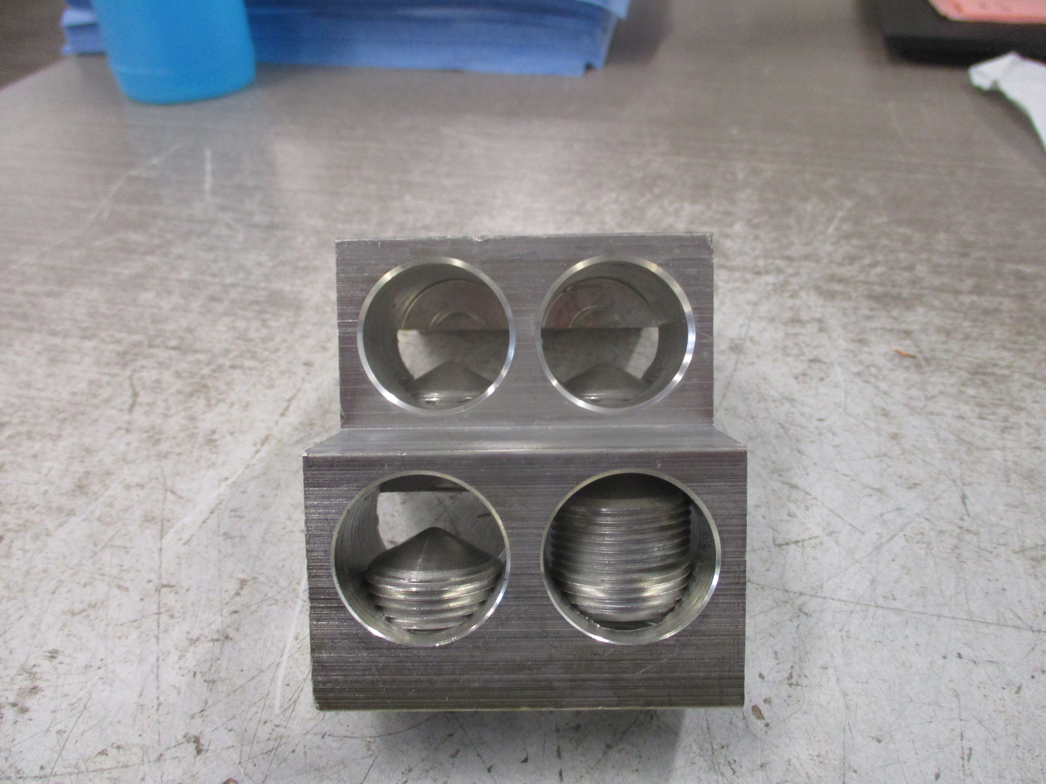 ILSCO Aluminum Mechanical Lug D3281 750MCM-3/0 Used