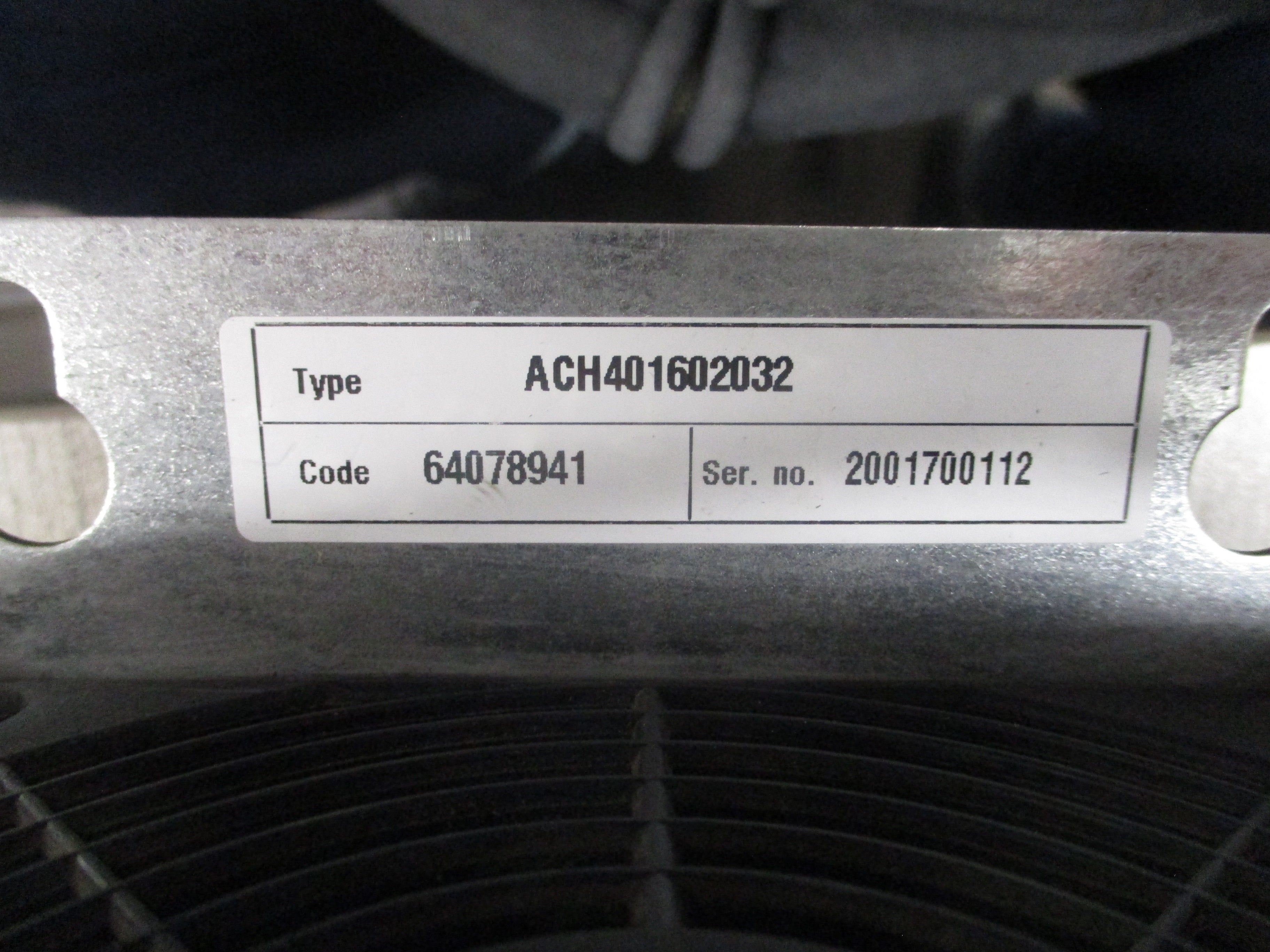 ABB AC Drive ACH401602032 25 HP 3Ph *No Keypad* *Broken Cover Clips* Used