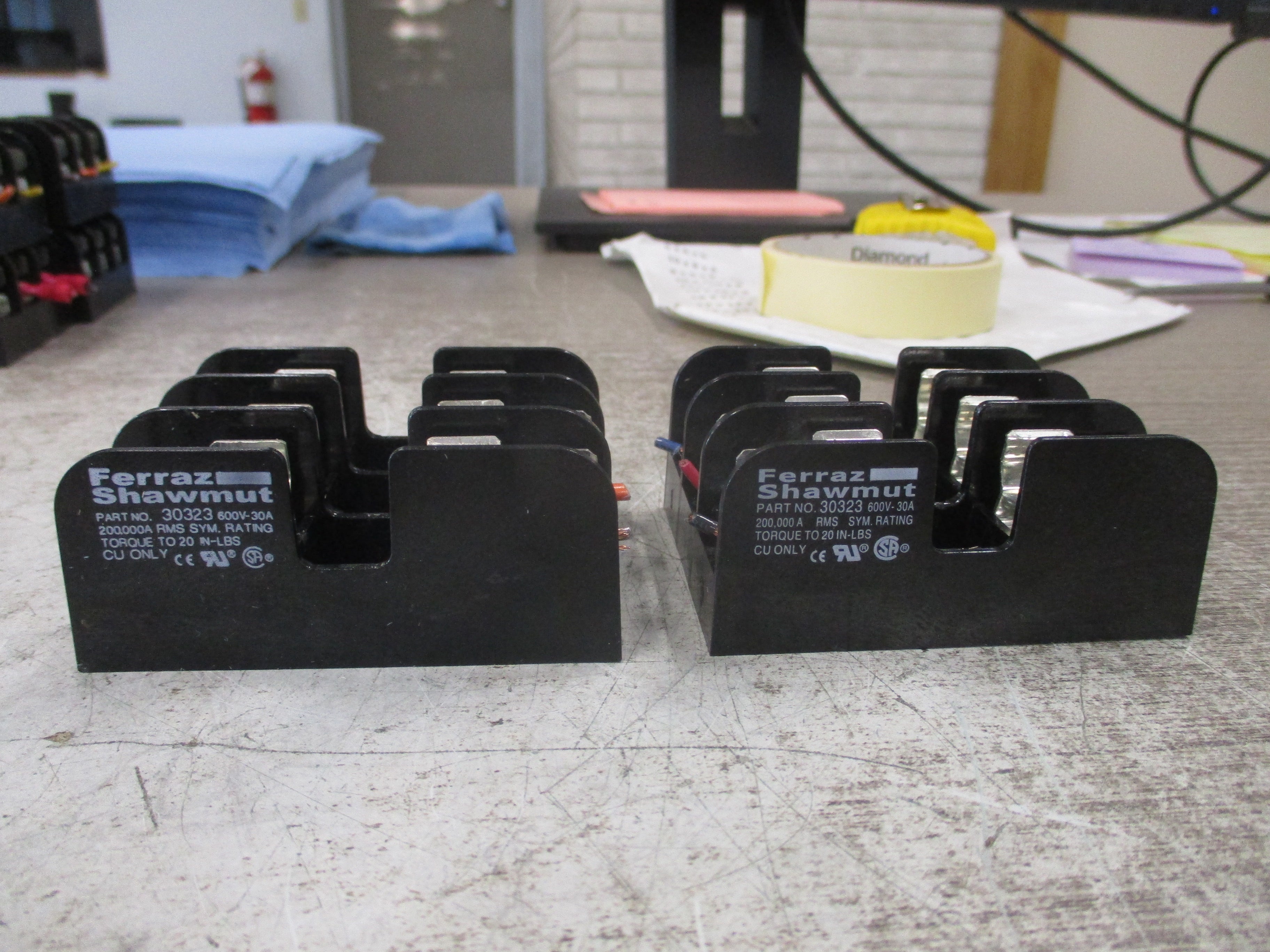 Ferraz Shawmut Fuseblock 30323 30A 600V 3P *Lot of 2* Used