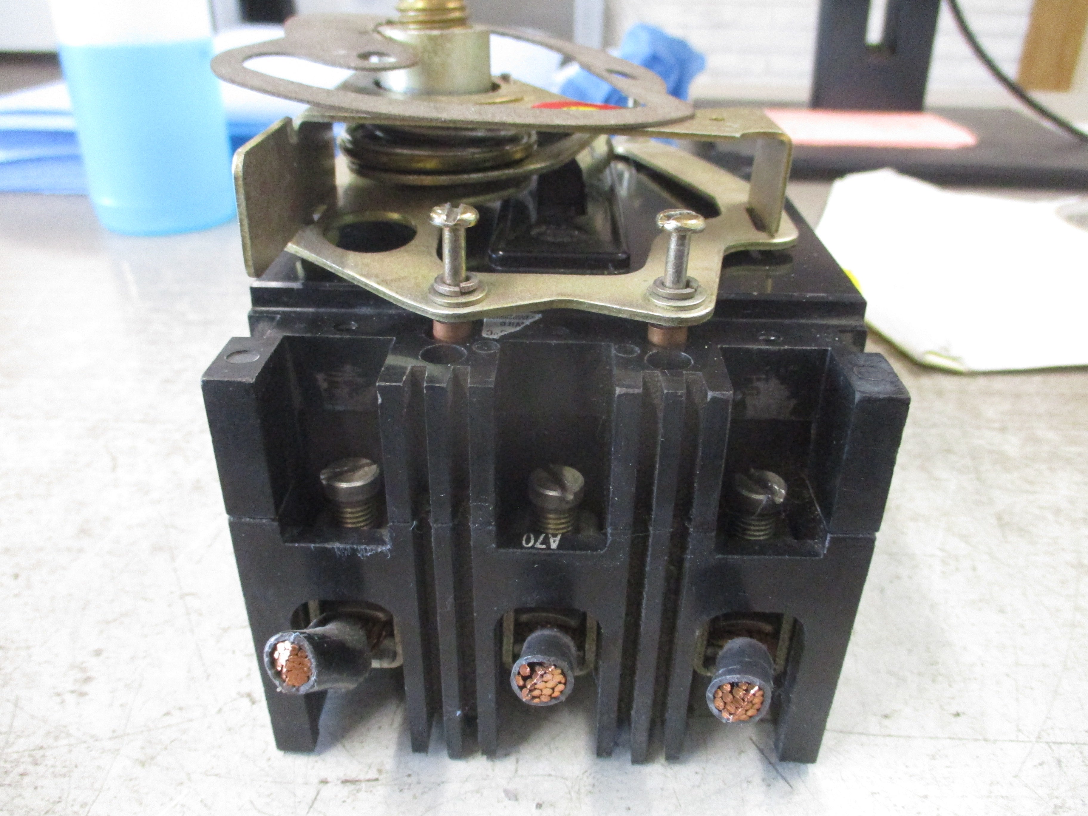 Westinghouse Breaker Disconnect EHB3070 70A 480V 3P Used