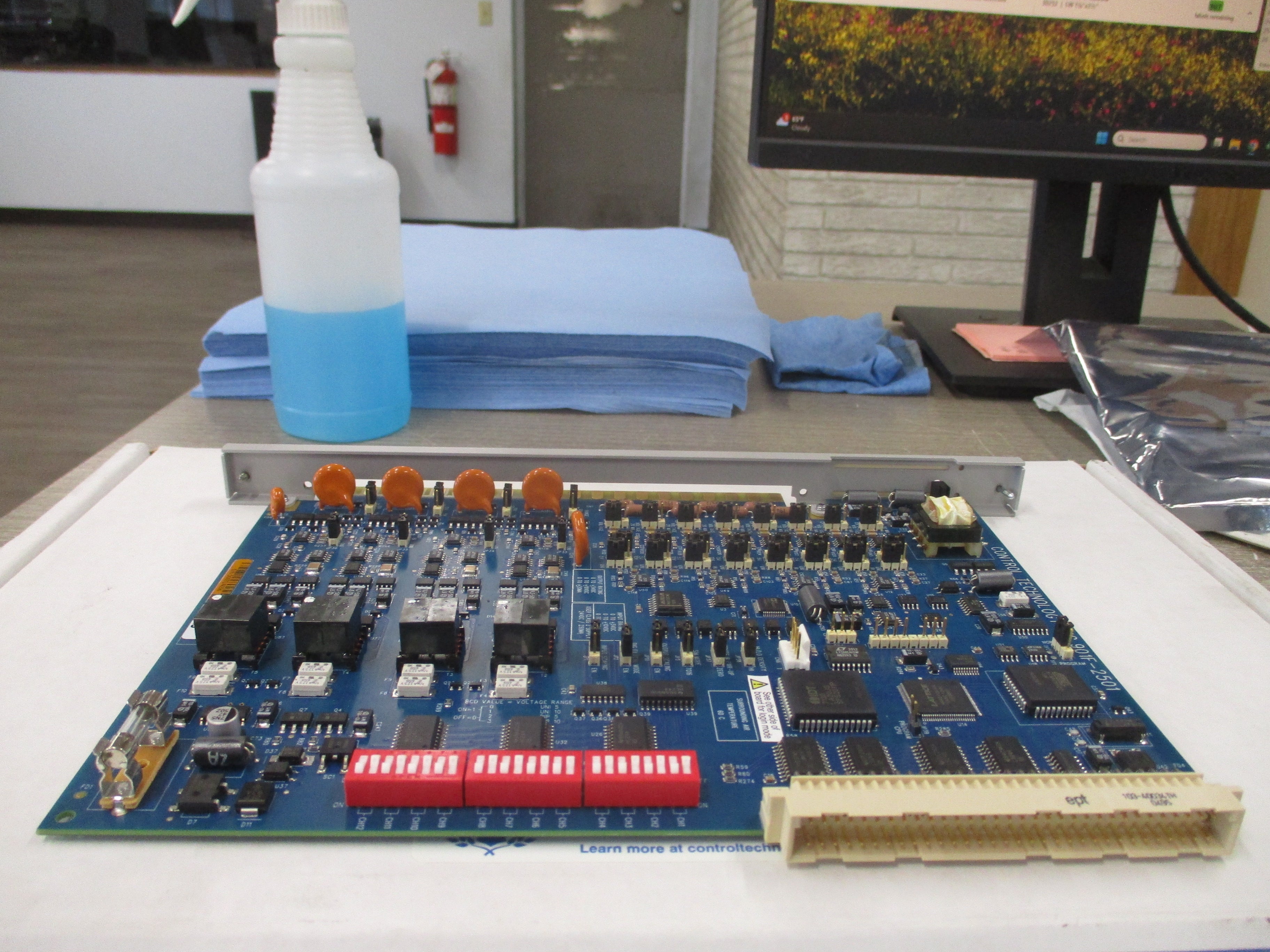 CTi Analog I/O Module 2501 Rev. 015 8in 4 Out New Surplus