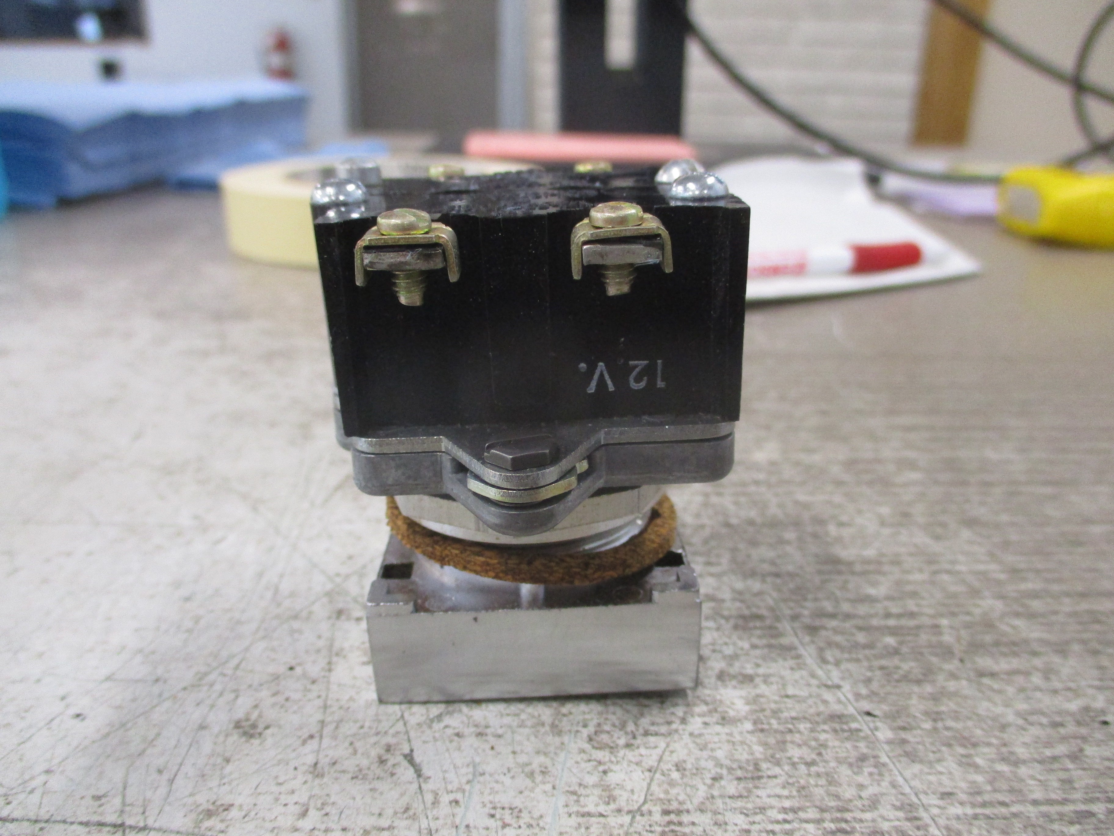 Cutler-Hammer Compact Pushbutton Indicating Light E30CG 12V New Surplus