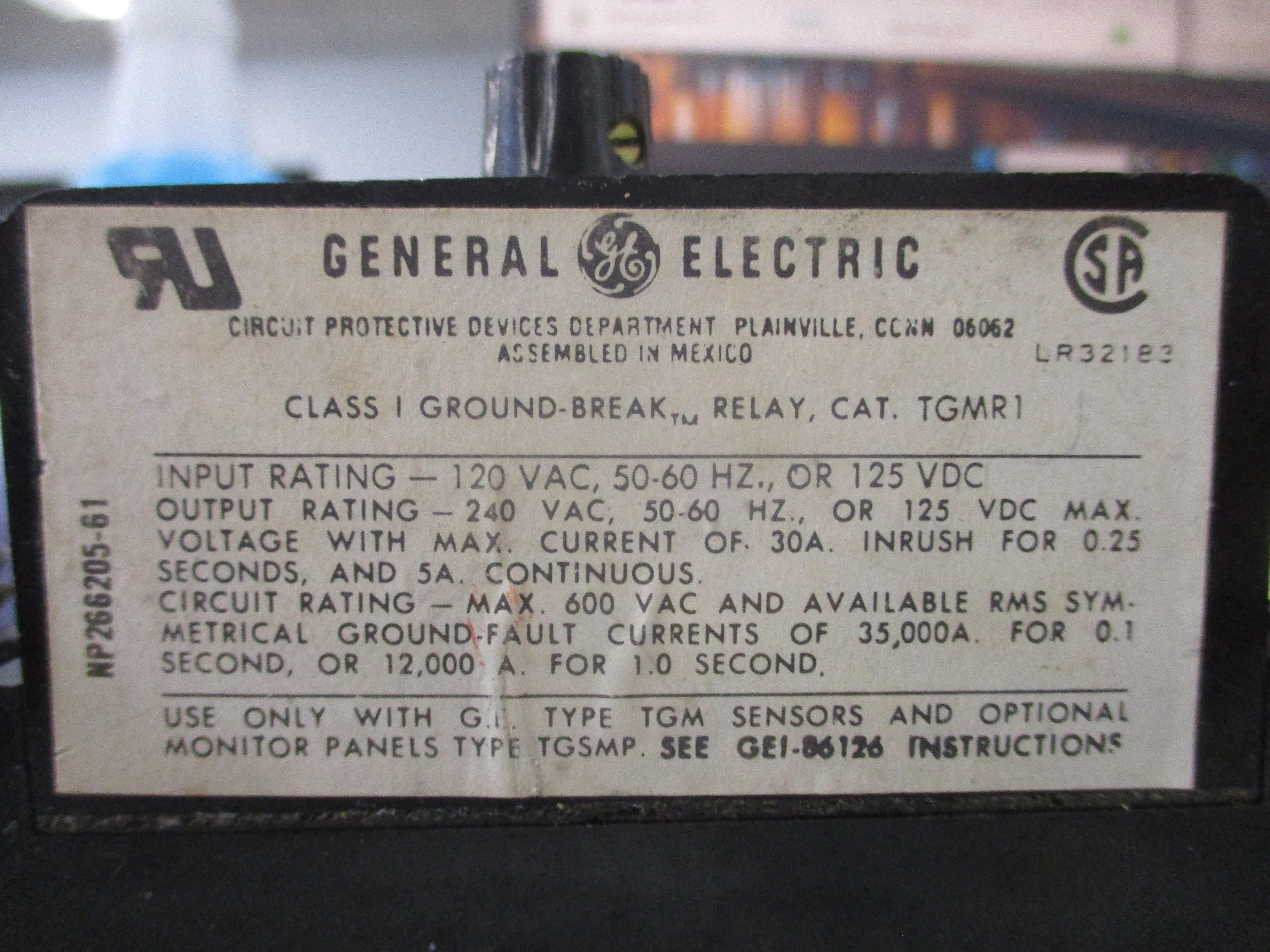 GE Solid State Ground Relay TGMR1 2-12A .1-1 Time Delay *Chipped Corner* Used