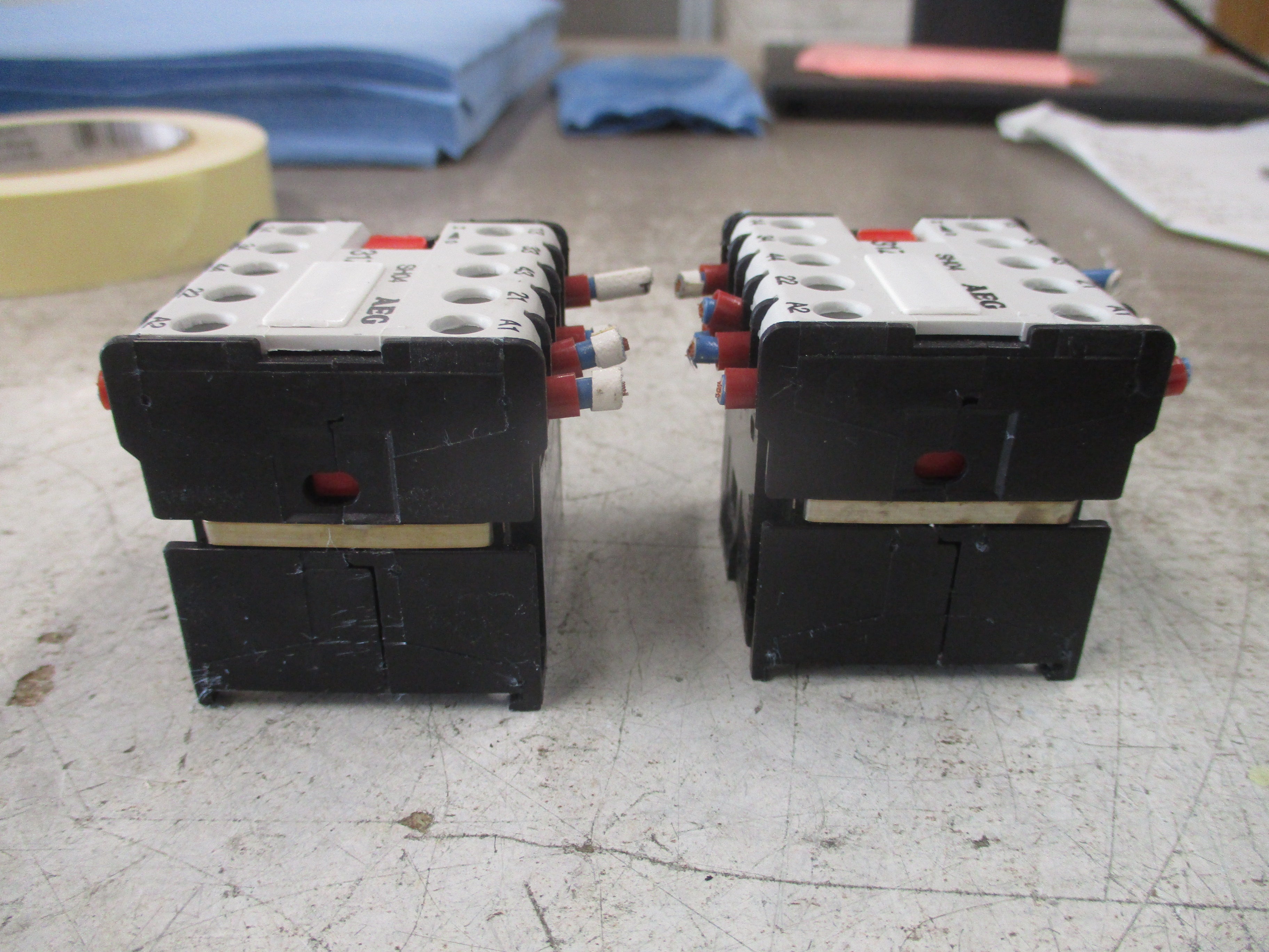 AEG Relay SH04 24VDC Coil 16A 600V *Lot of 2* Used